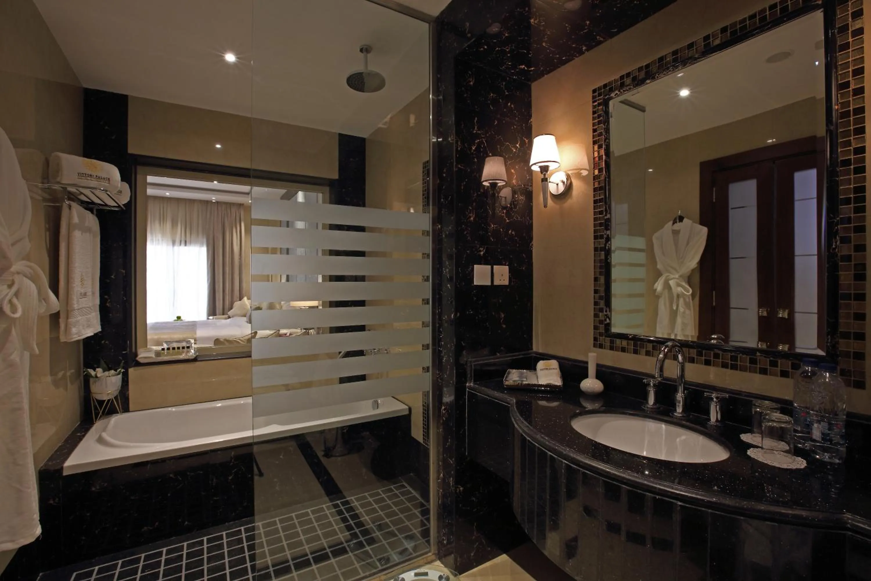 Bathroom in Vittori Palace Hotel and Residences