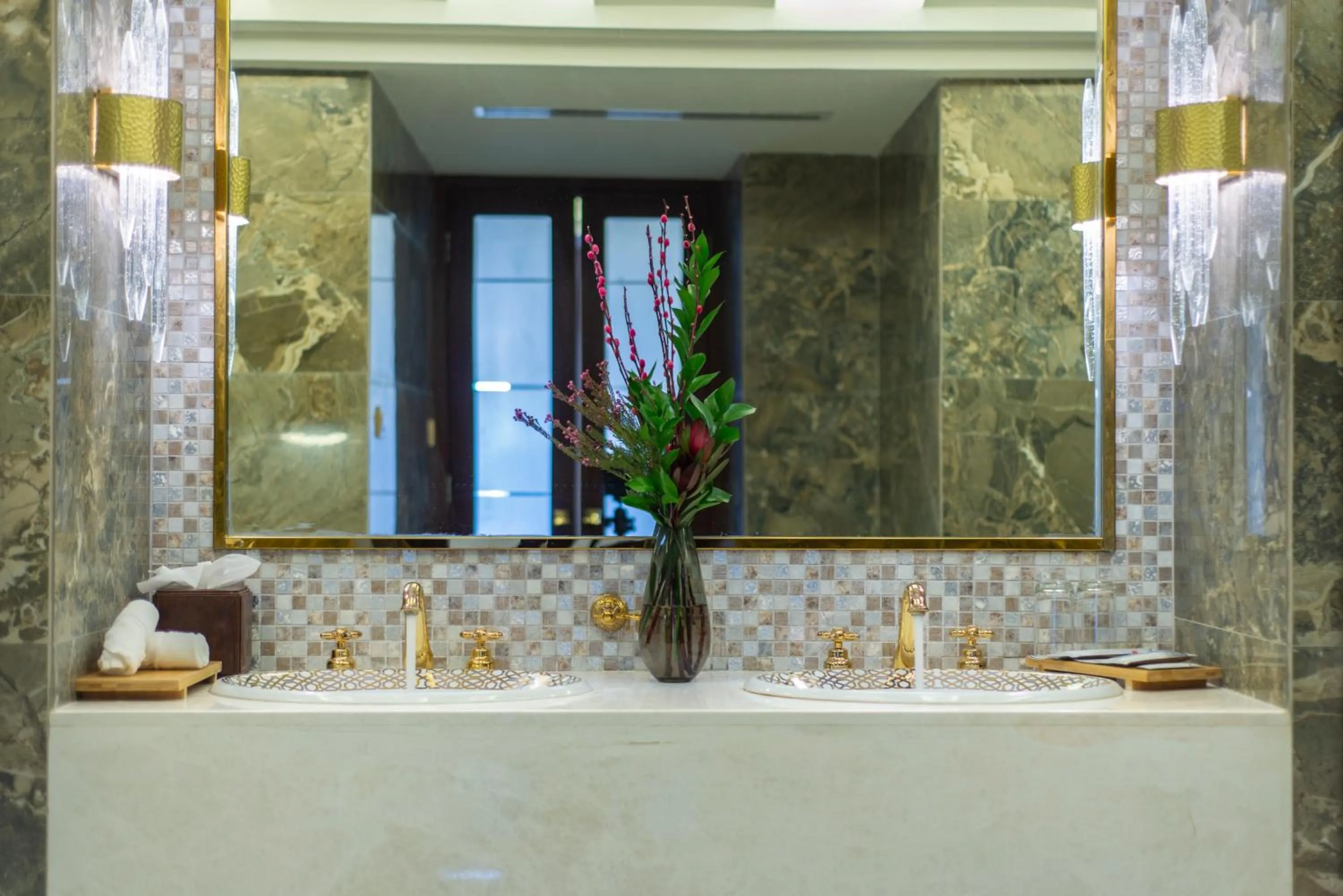 Bathroom in Vittori Palace Hotel and Residences
