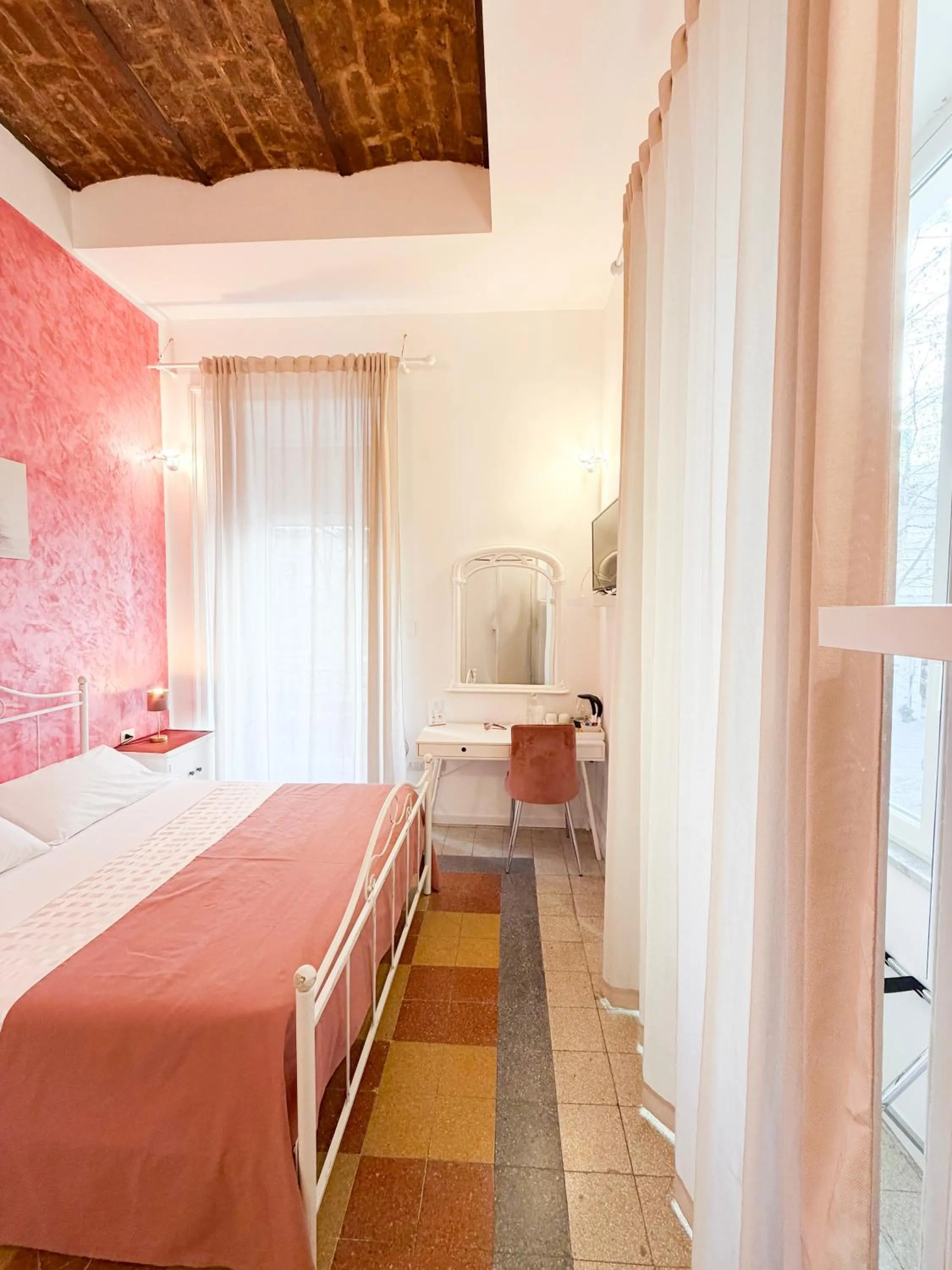 Bed in Suite Scarlatti