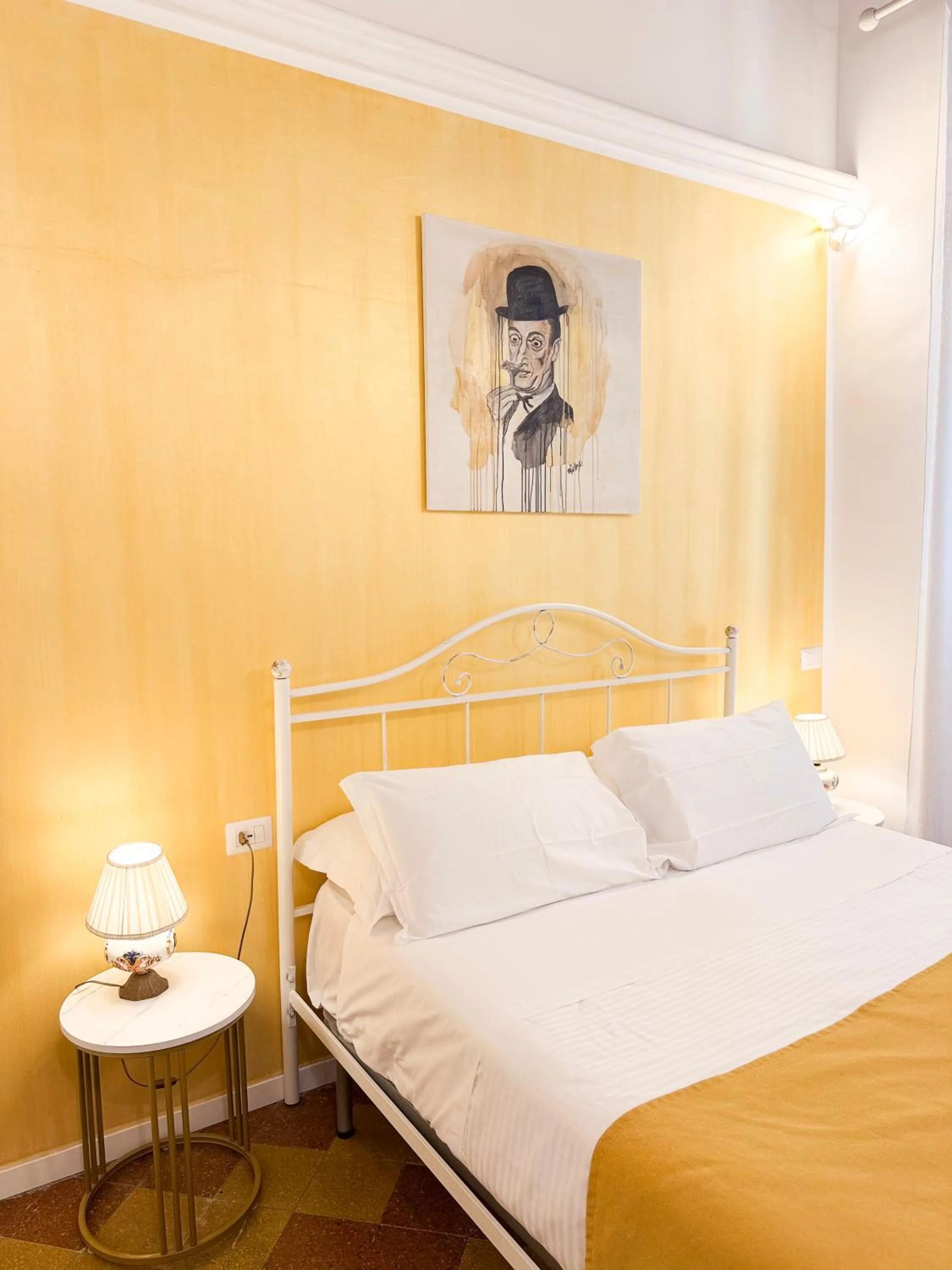 Bed in Suite Scarlatti