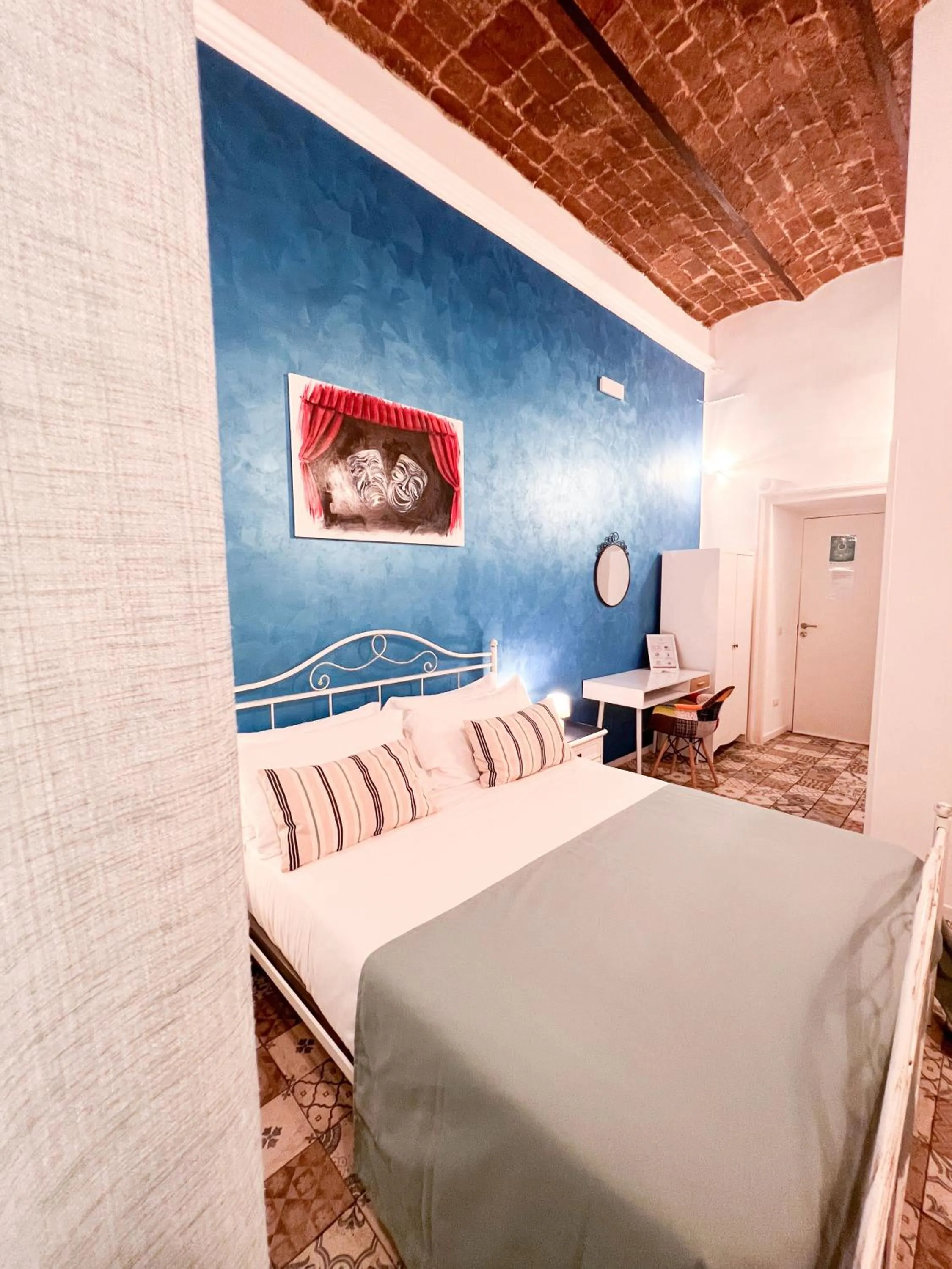 Bed in Suite Scarlatti