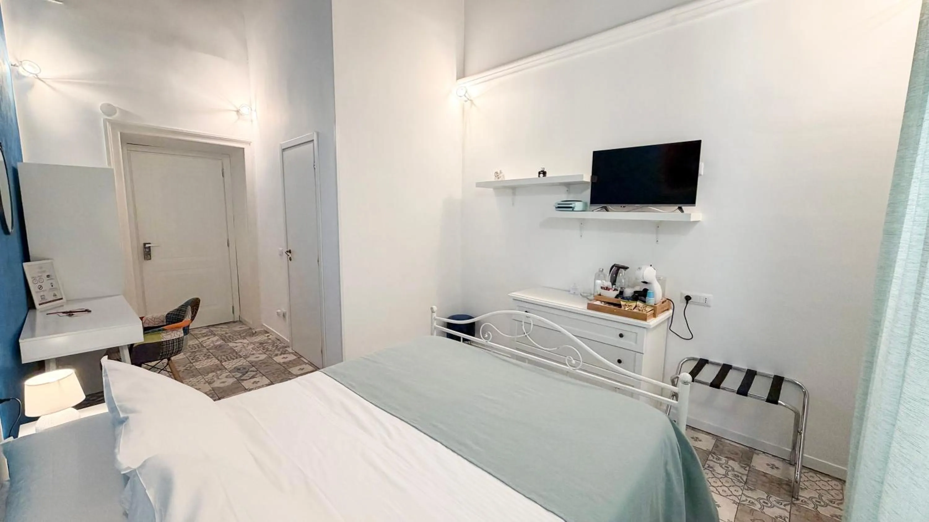 Bed in Suite Scarlatti