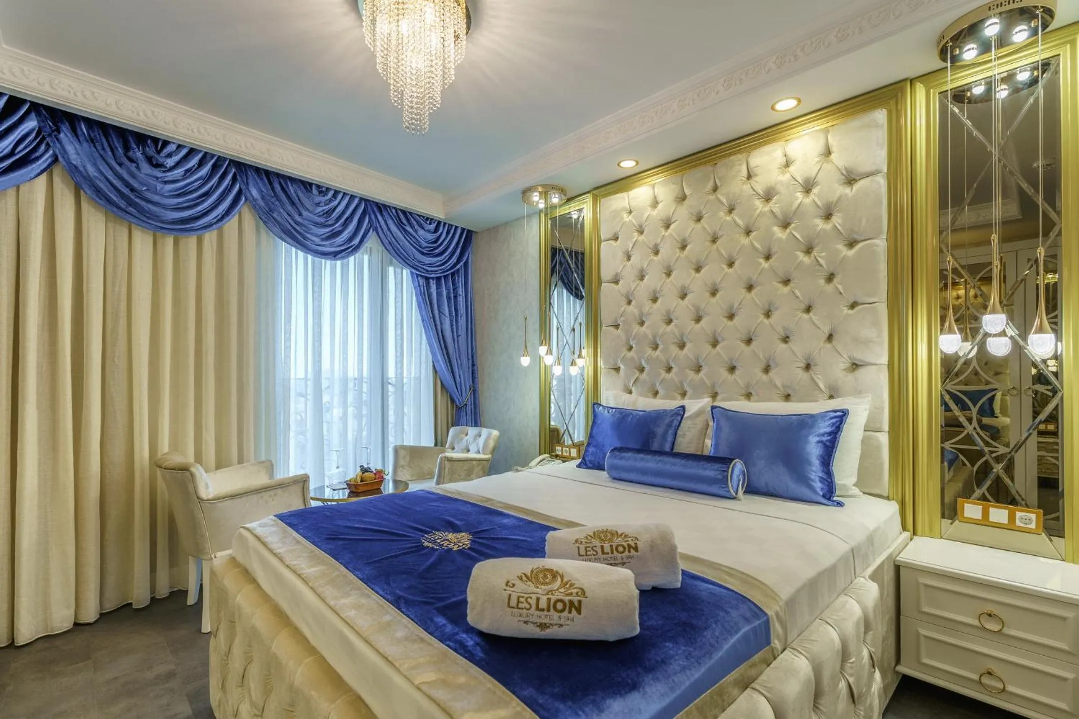 Bedroom, Bed in Leslion Luxury Hotel