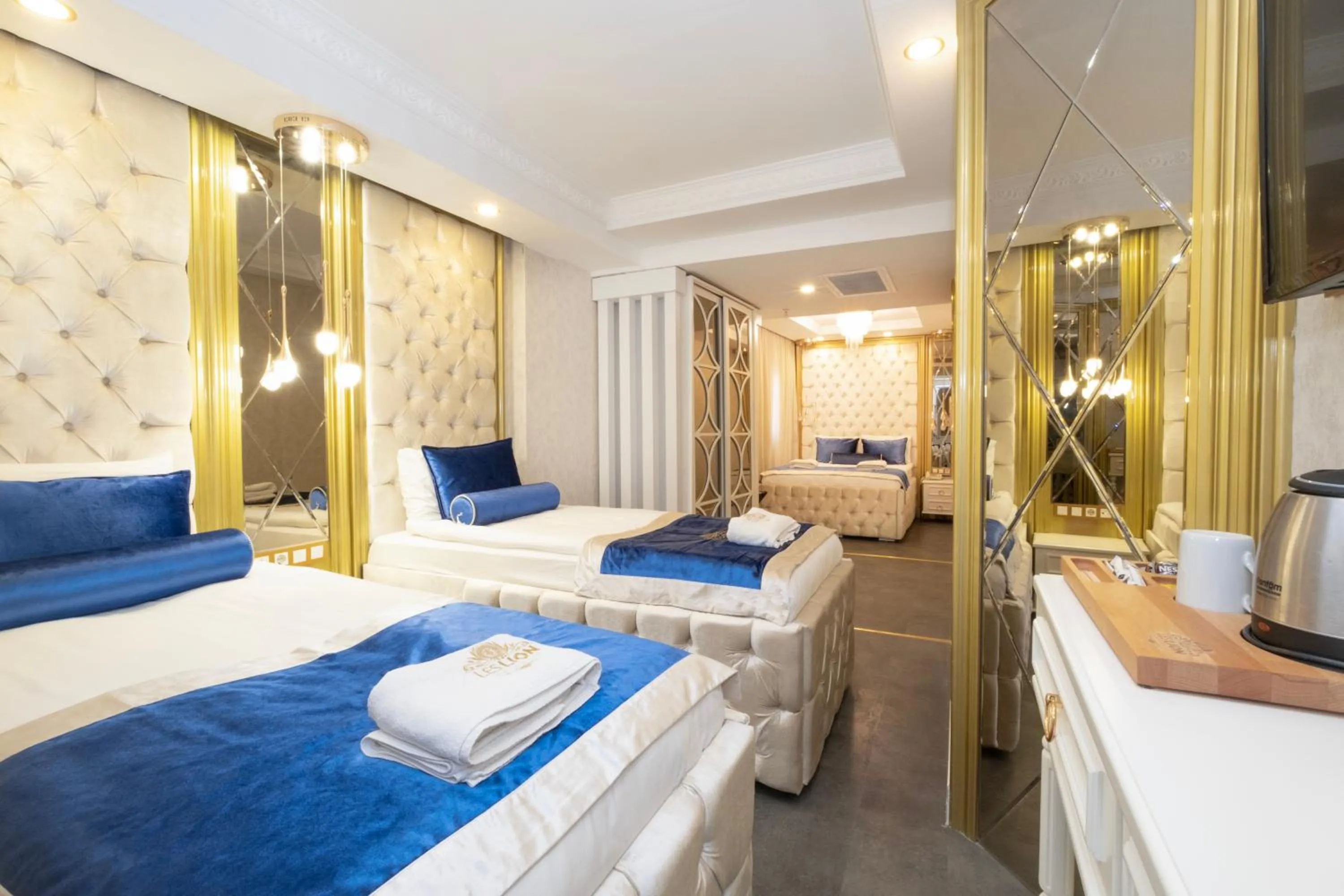 Photo of the whole room, Bed in Leslion Luxury Hotel