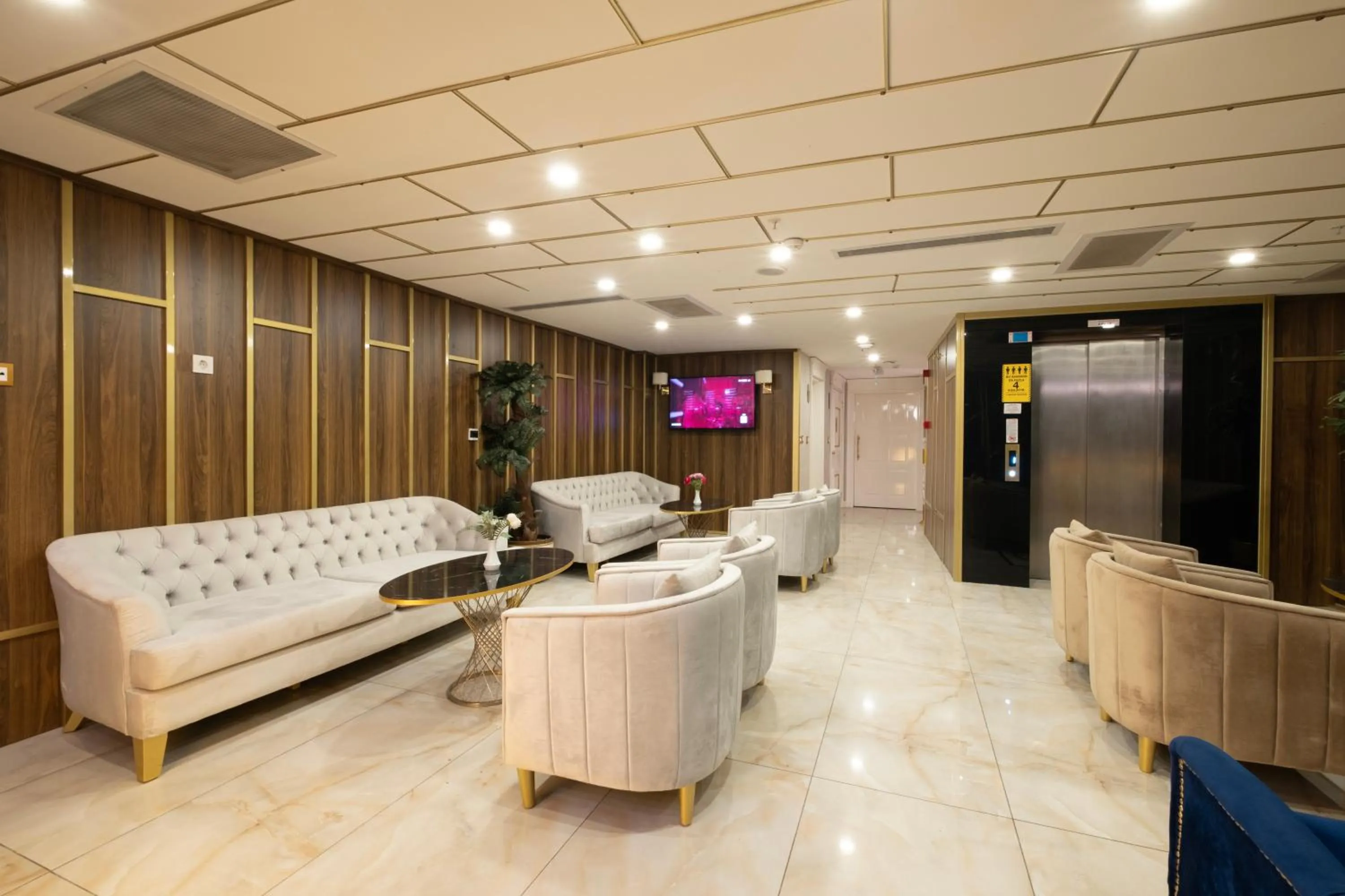 Leslion Luxury Hotel