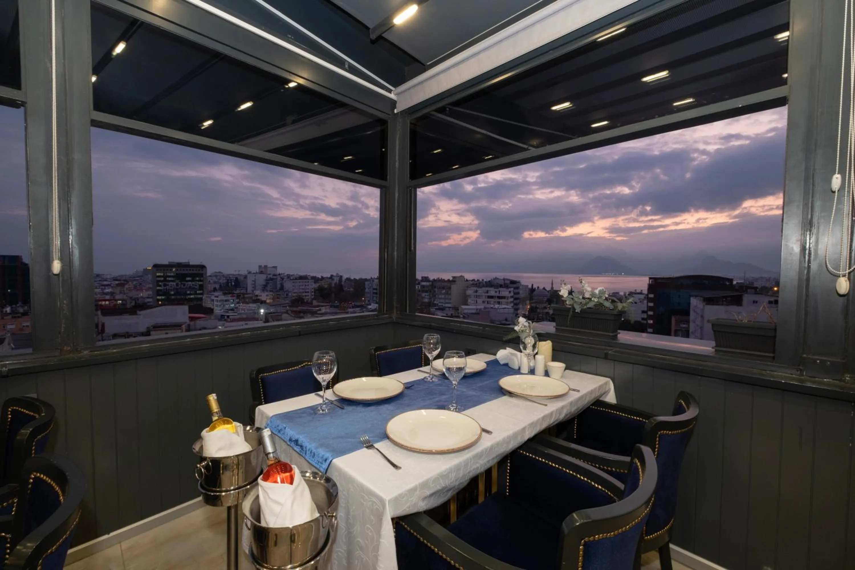 Leslion Luxury Hotel