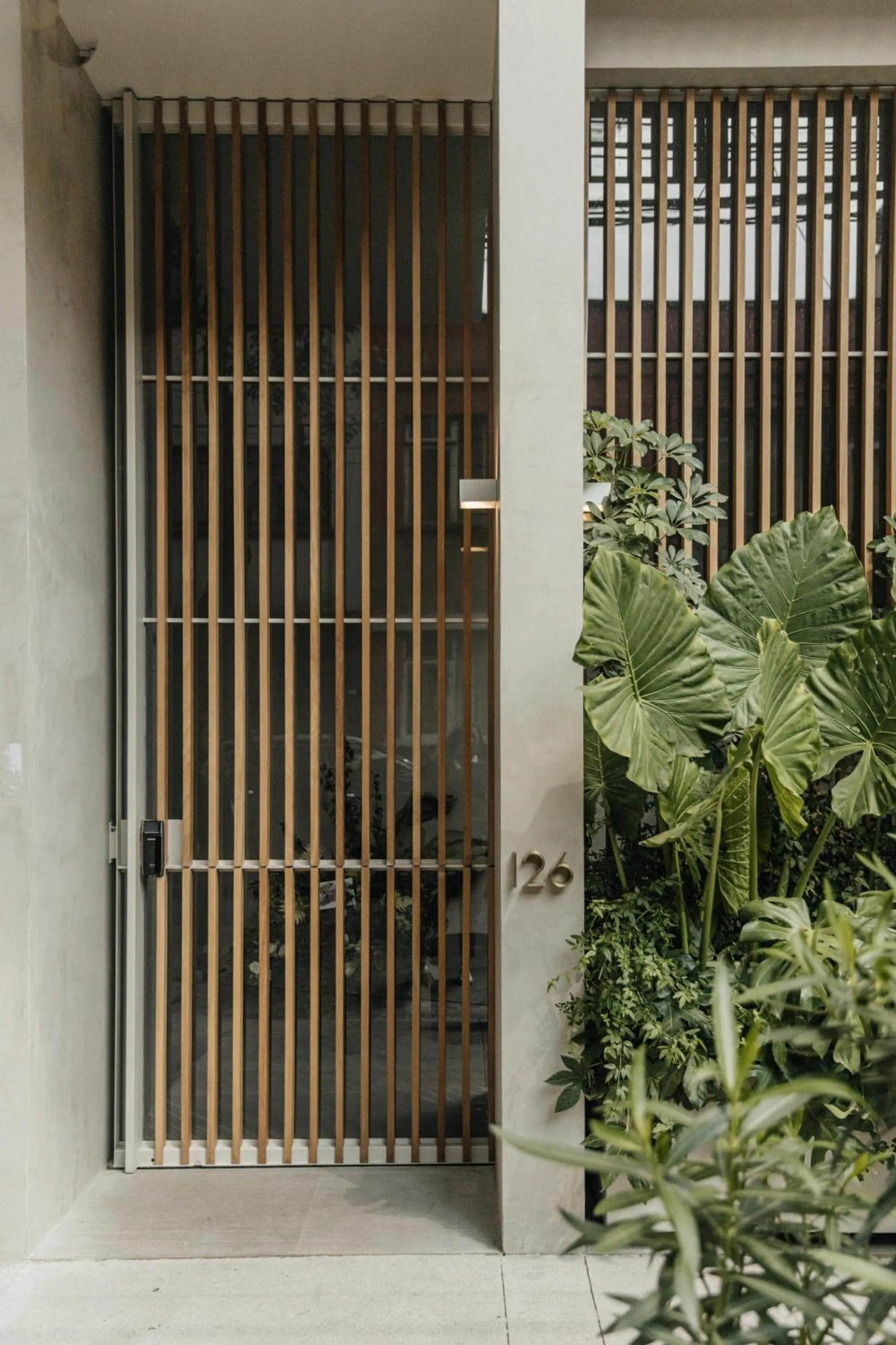 Facade/entrance in Octavia Casa