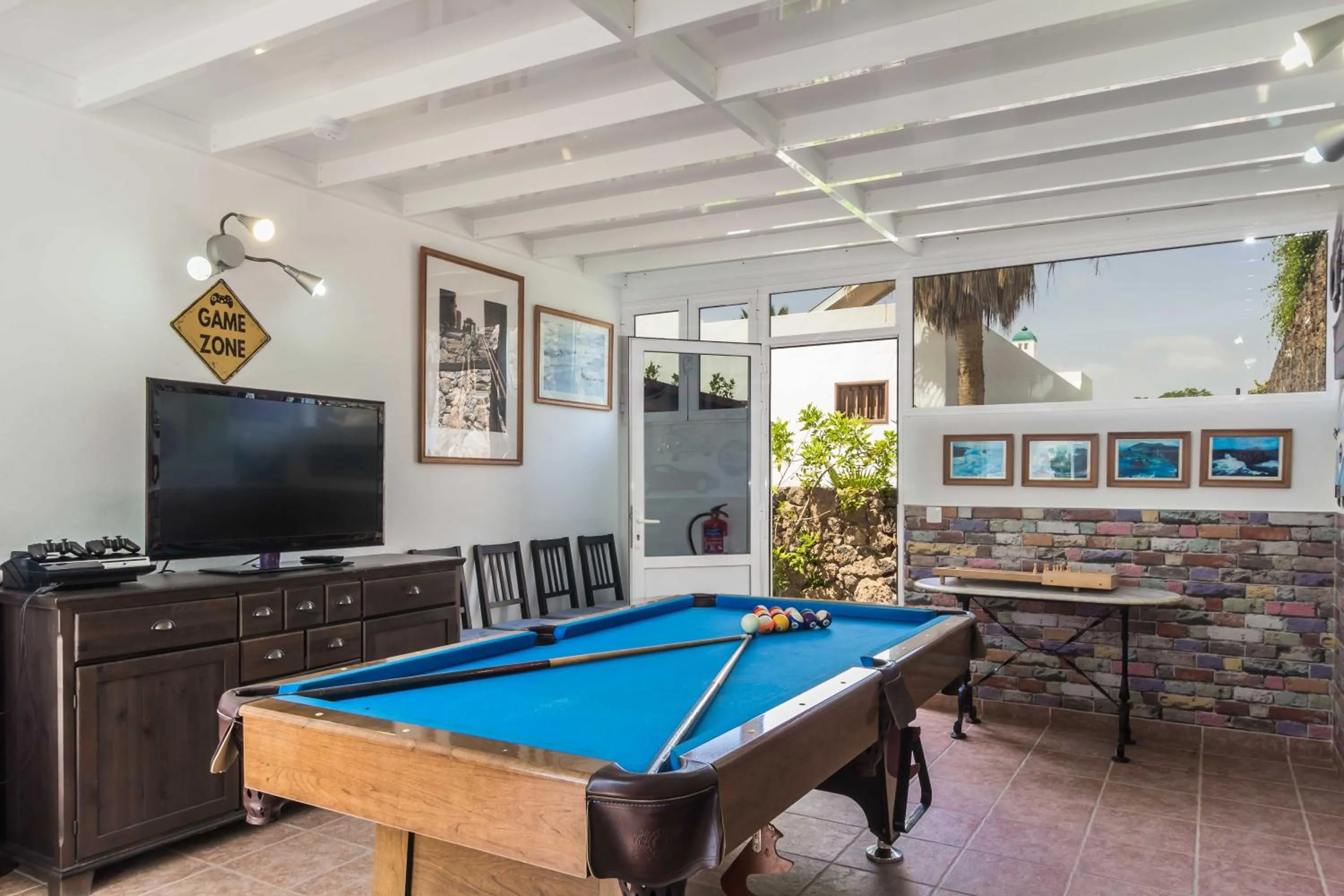 Property building in Charming Puerto Del Carmen Villa 4 Bedrooms Villa Tarez Private Pool