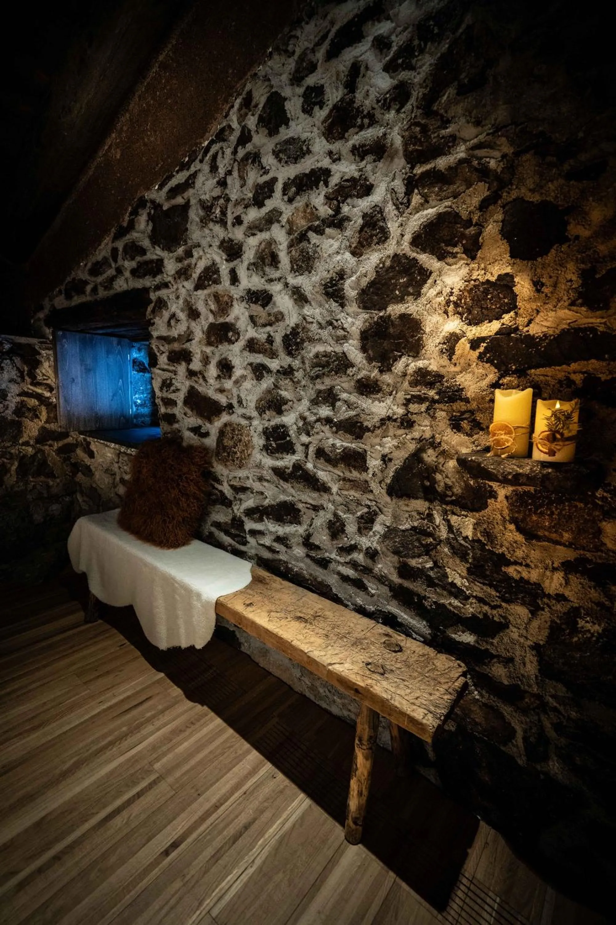 Decorative detail in Les Pardines 1819 Mountain suites & SPA