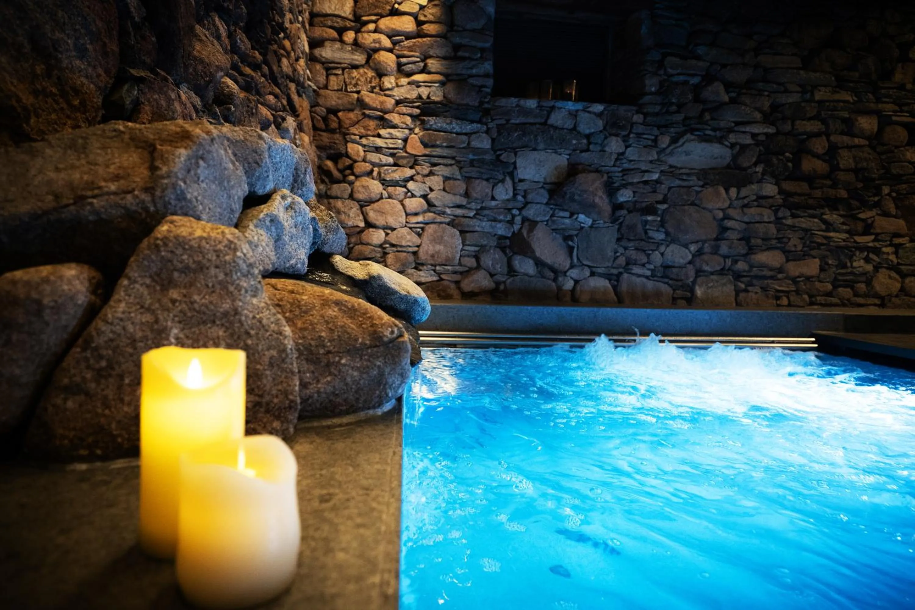 Spa and wellness centre/facilities in Les Pardines 1819 Mountain suites & SPA