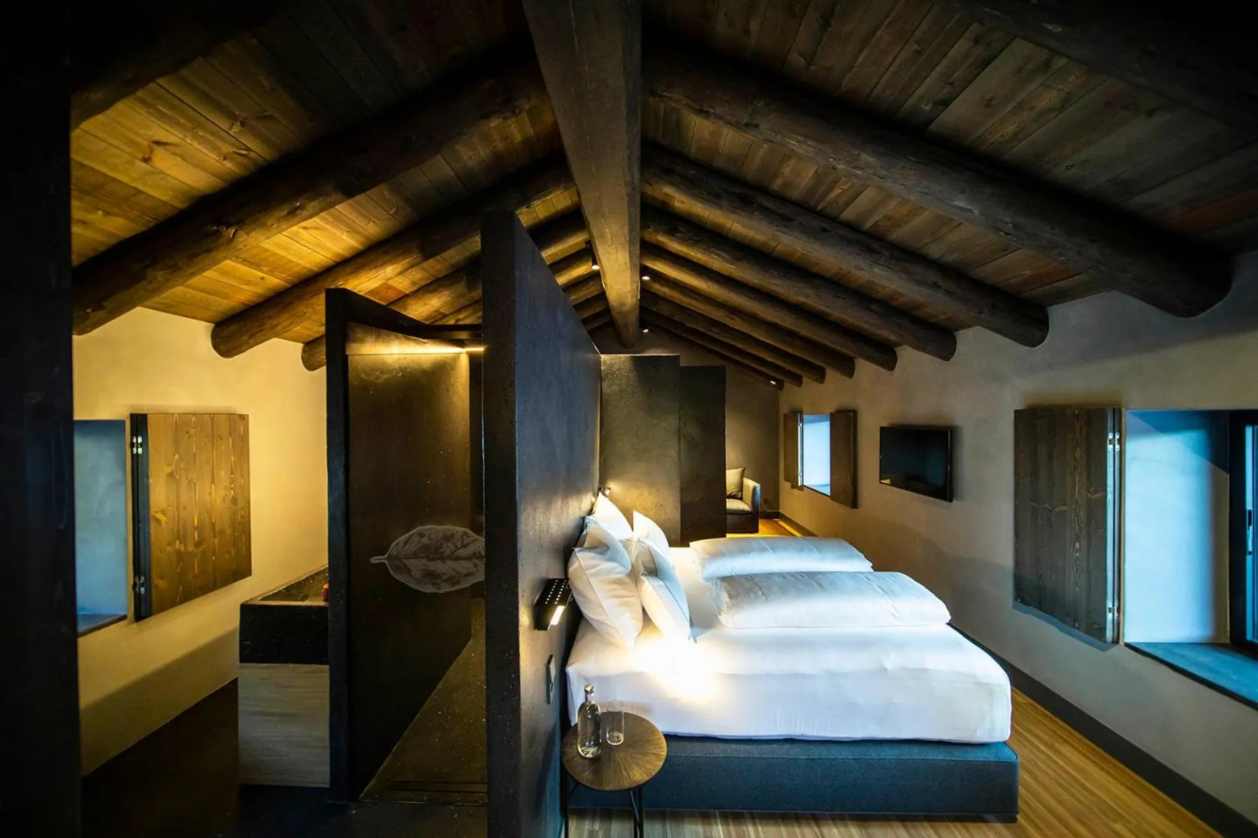 Photo of the whole room, Bed in Les Pardines 1819 Mountain suites & SPA