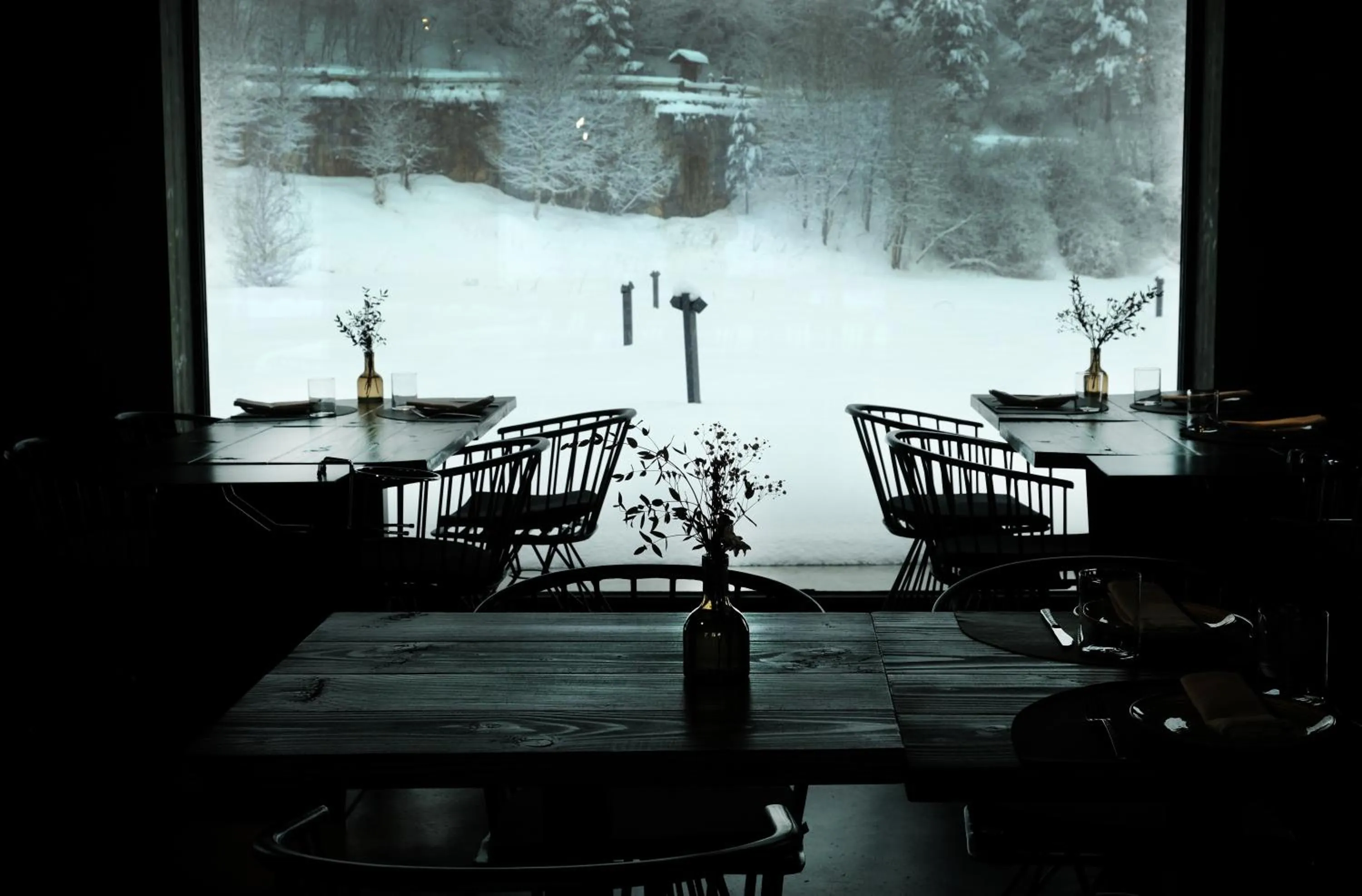 Restaurant/places to eat in Les Pardines 1819 Mountain suites & SPA