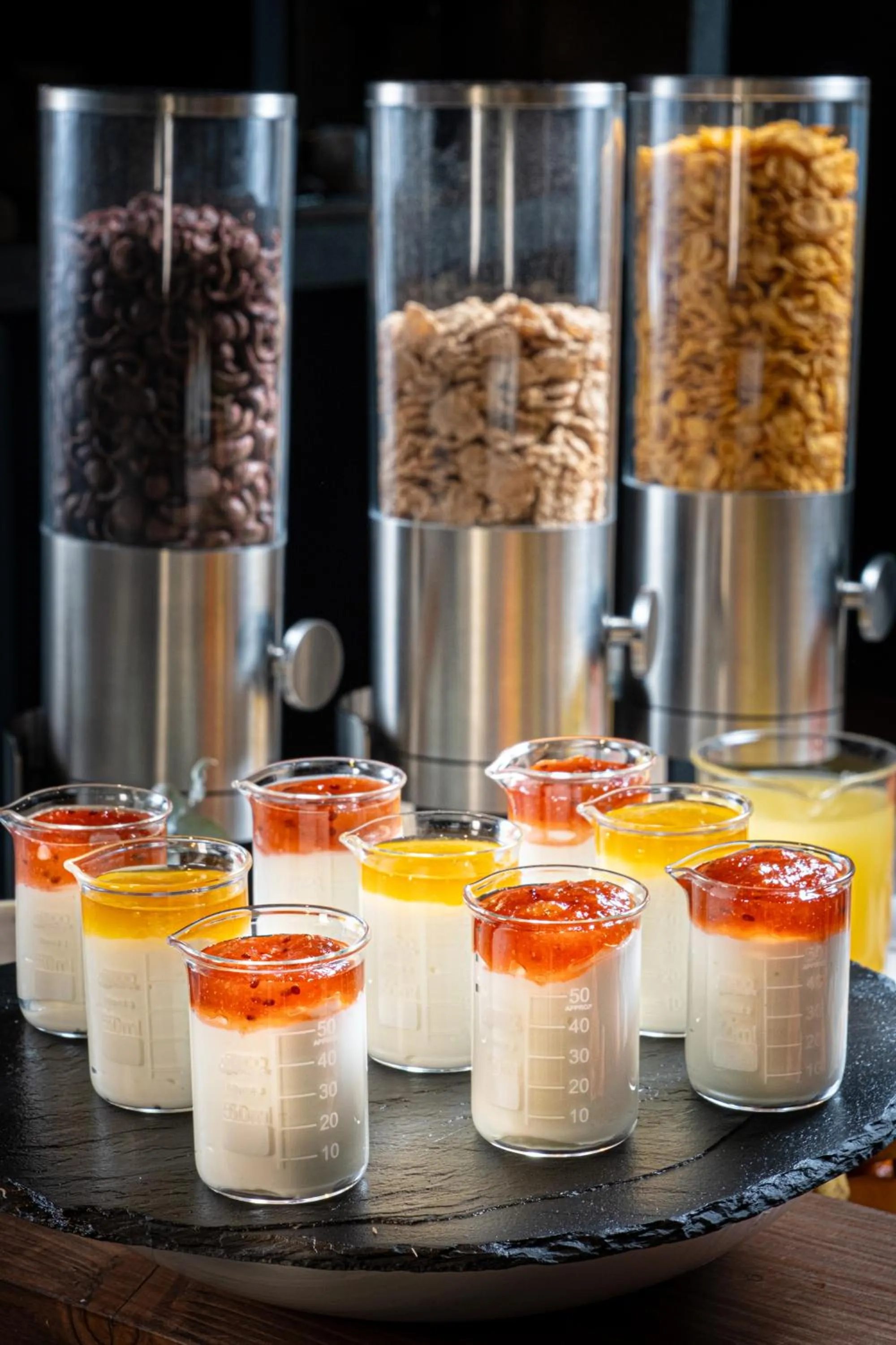 Buffet breakfast in Les Pardines 1819 Mountain suites & SPA