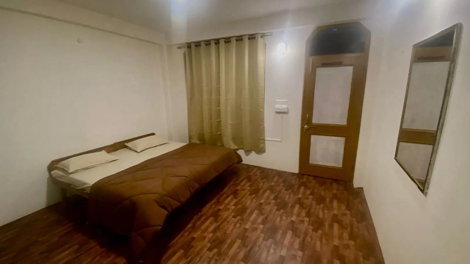 Bedroom, Bed in Nomadic Den Manali