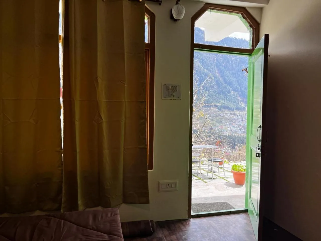 Nomadic Den Manali