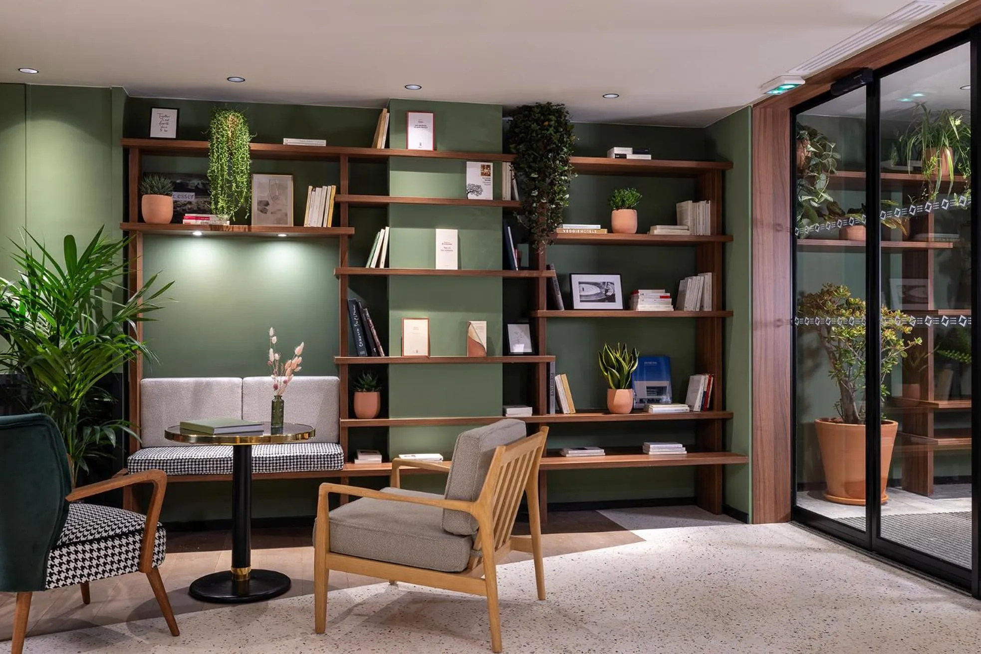 Lobby or reception in Les Artistes