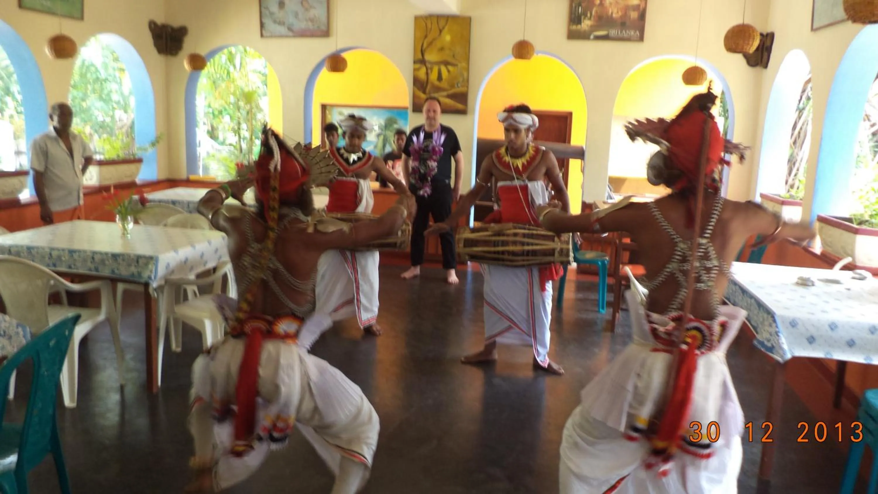 Restaurant/places to eat in Ravana - Beach CABANAS