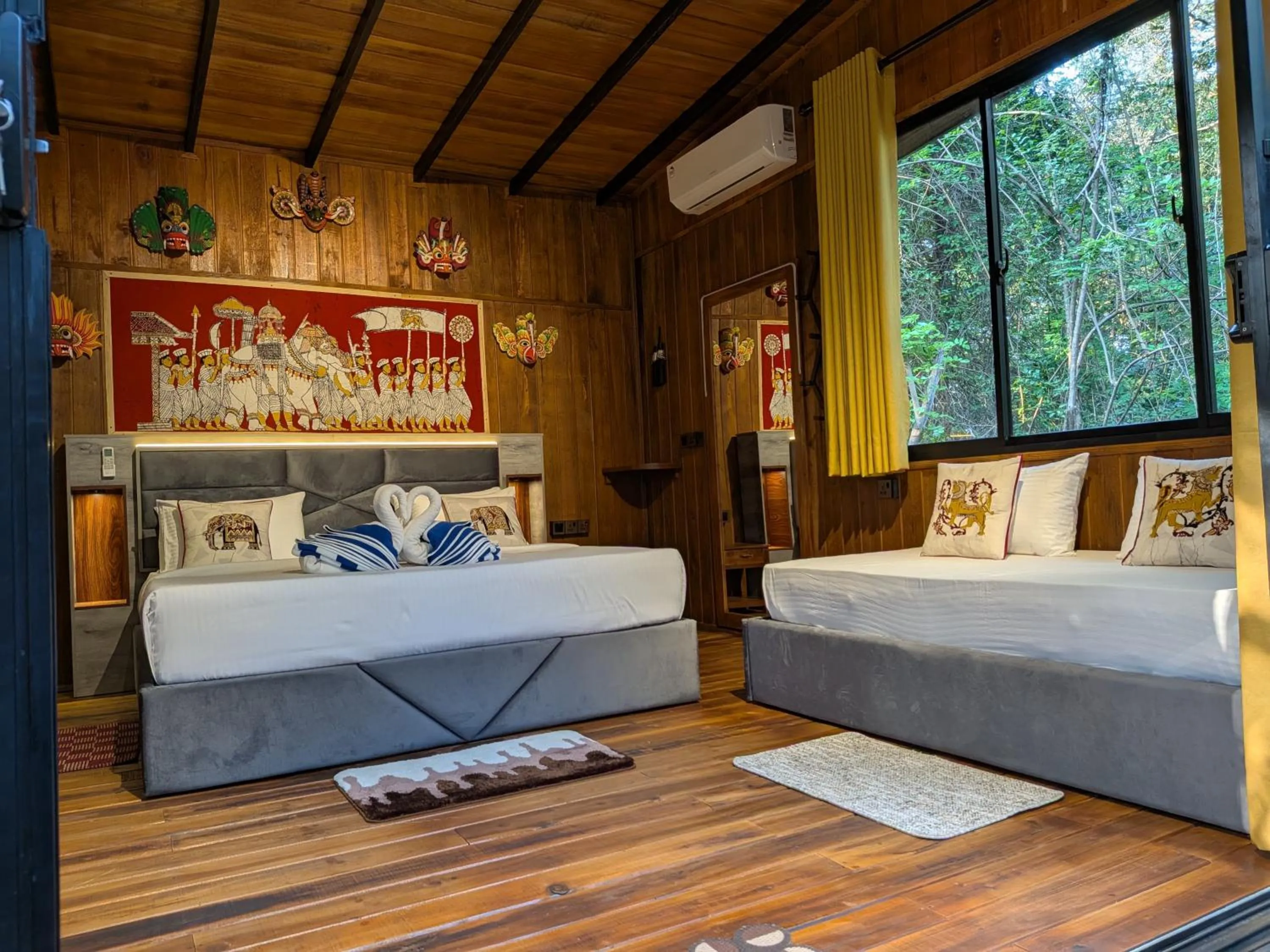 Bed in Habarana Tree house Mutu village