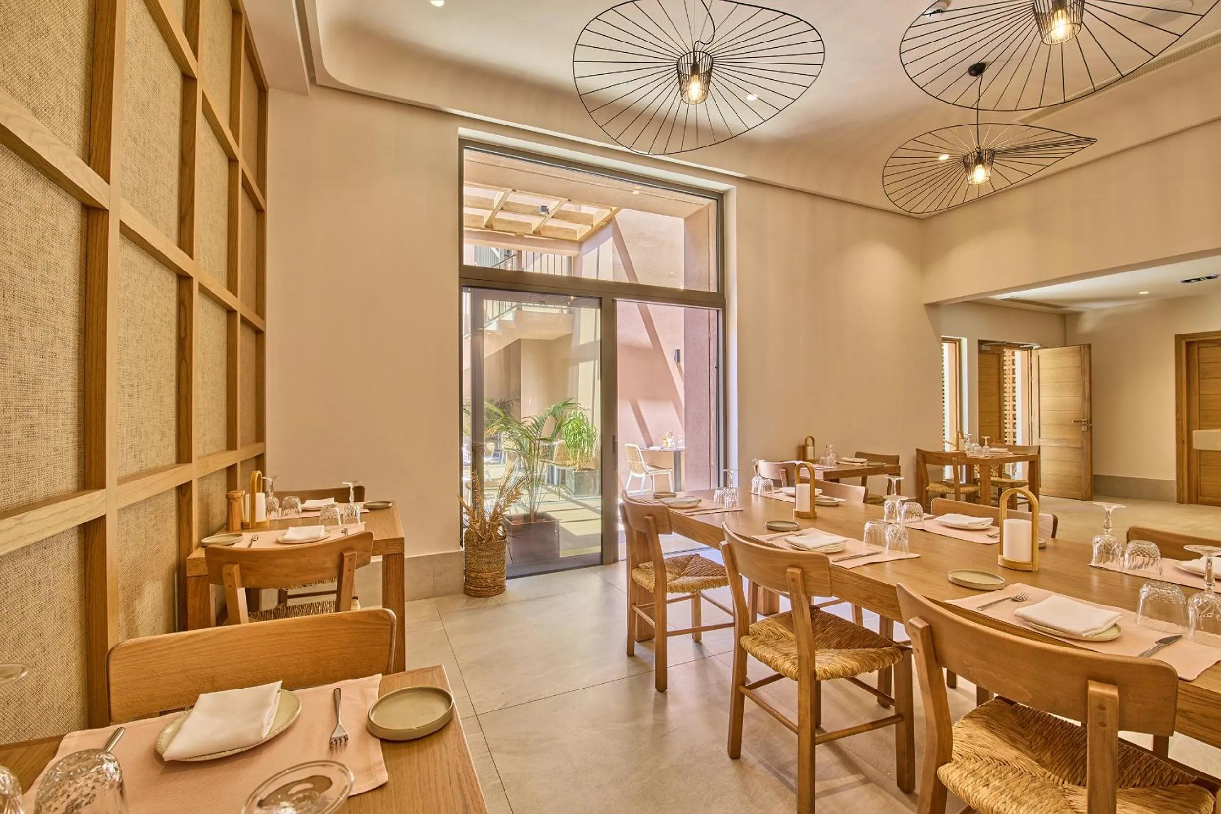 Restaurant/places to eat in Paralos Venus Suites Adults Only