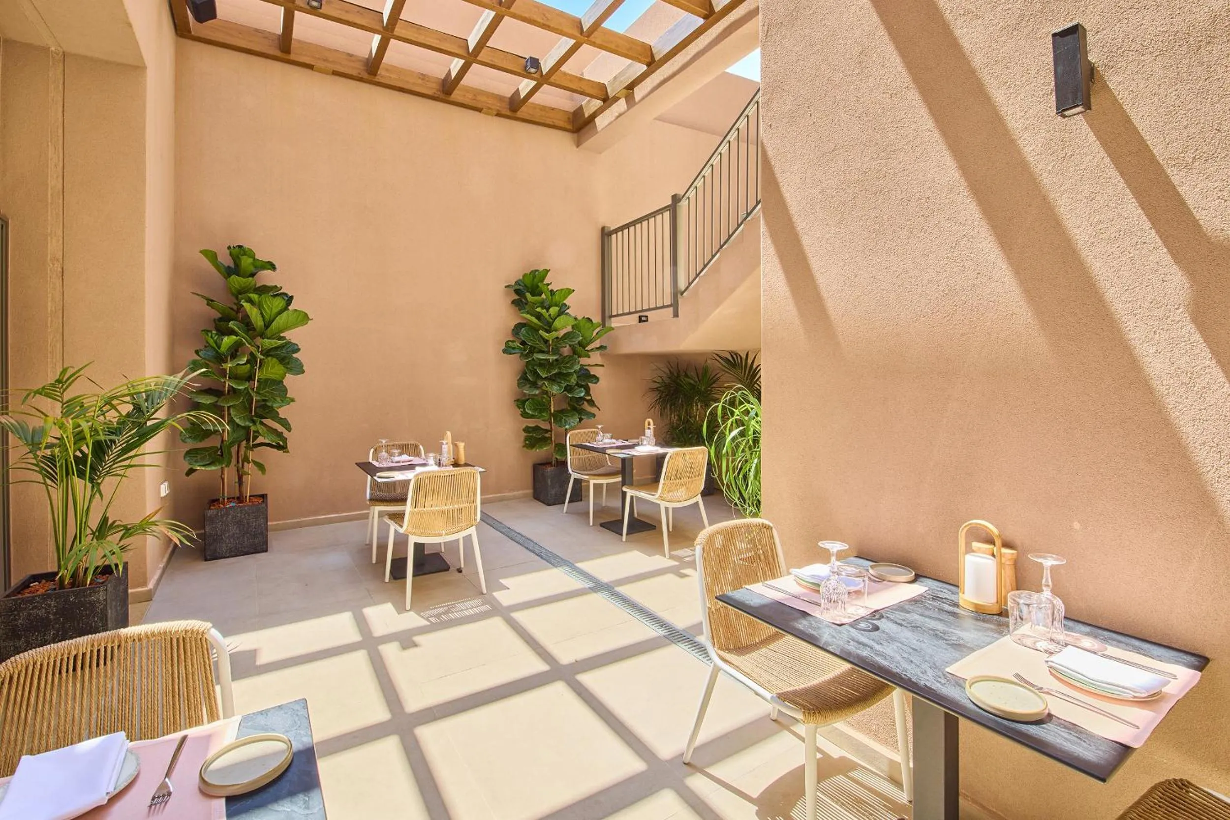 Restaurant/places to eat in Paralos Venus Suites Adults Only