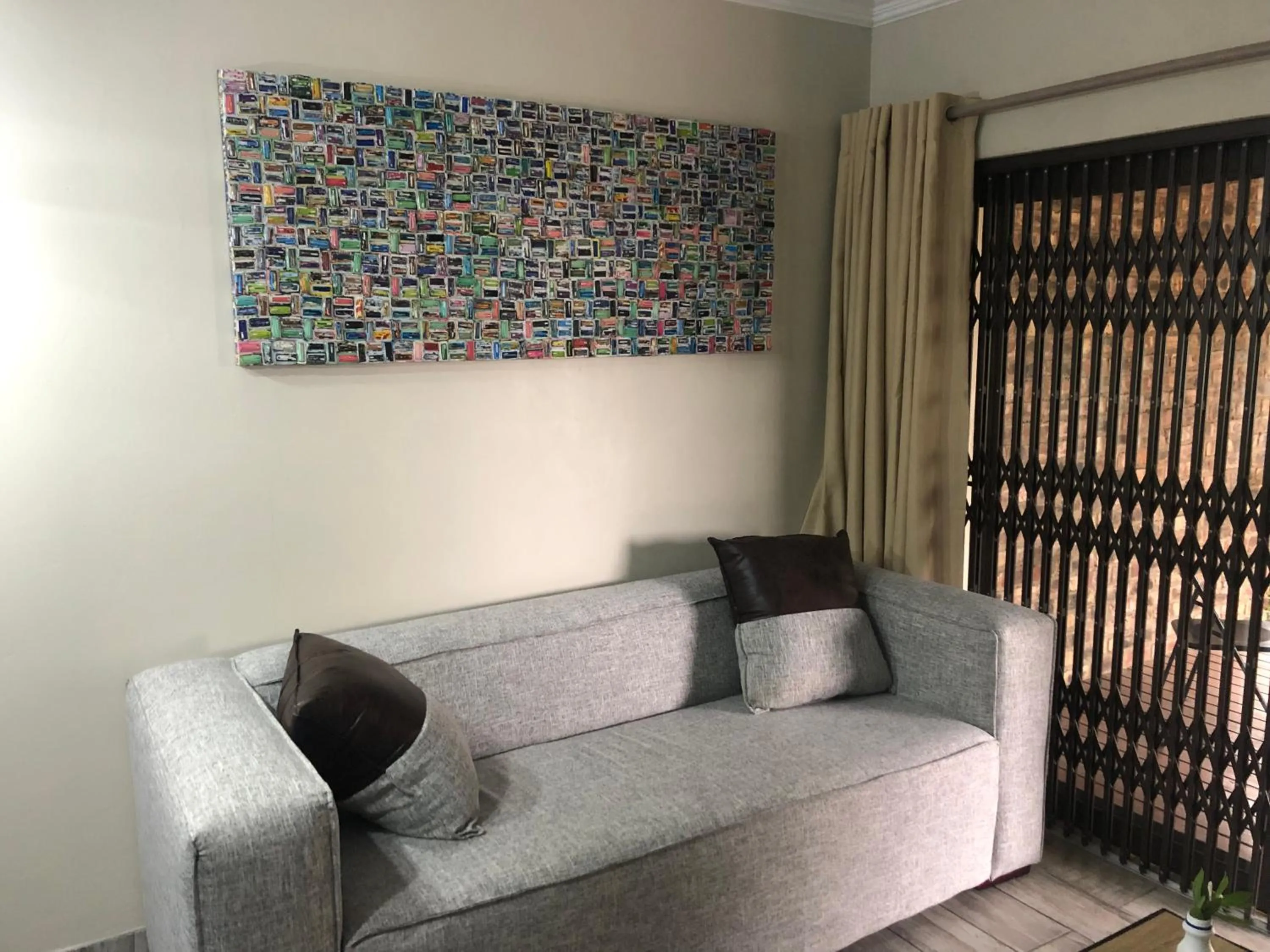 Living room in Forest Hill Wilderness