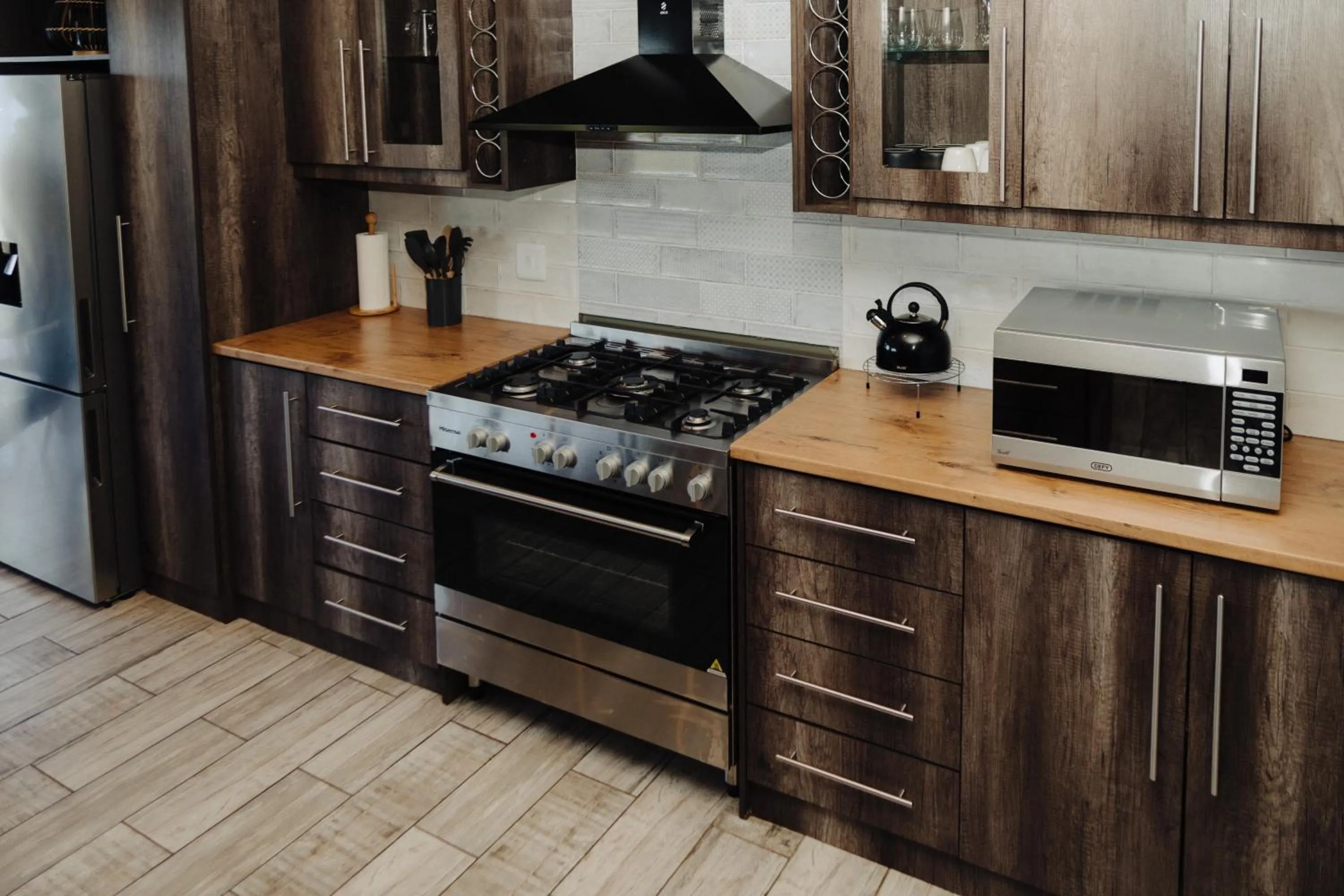 Kitchen or kitchenette in Forest Hill Wilderness