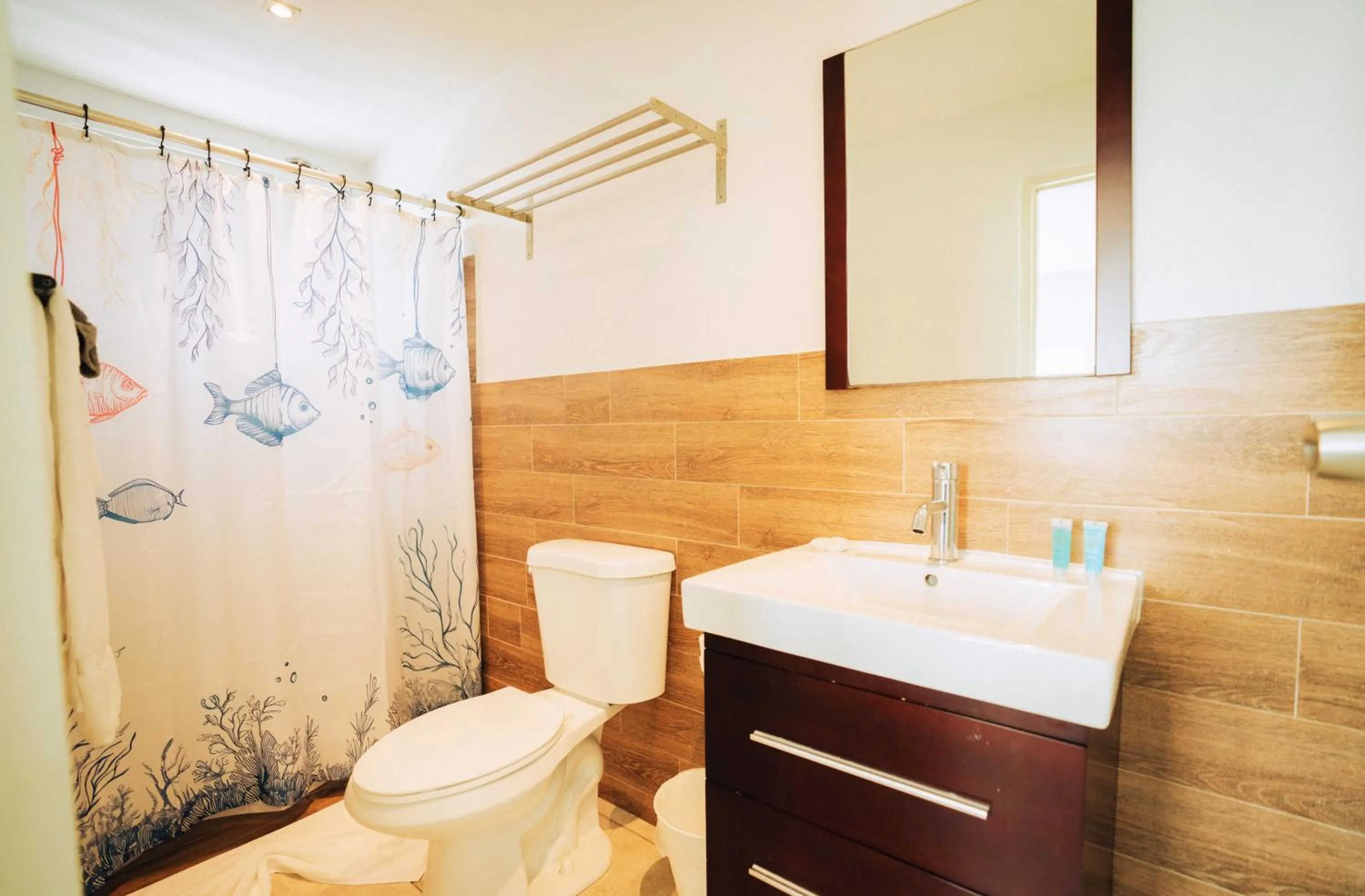 Shower in El Navegante de Culebra