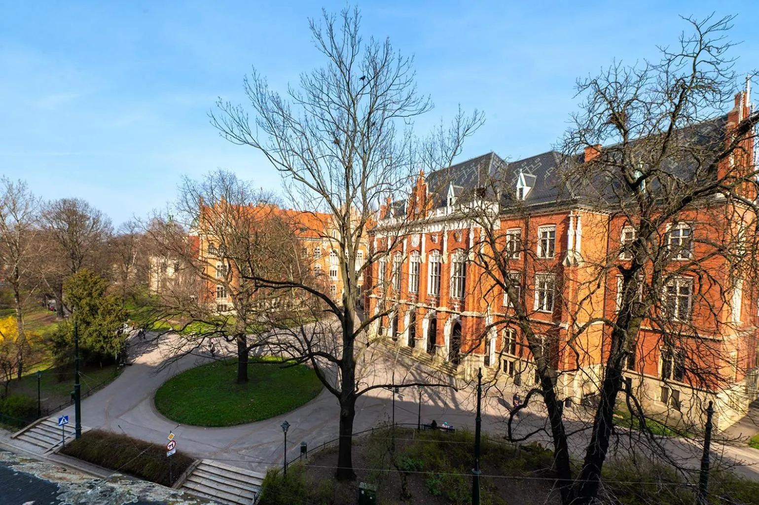 City view in Trzy Kafki Private Rooms