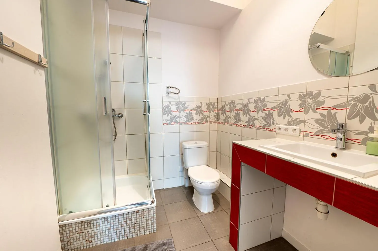 Bathroom in Trzy Kafki Private Rooms