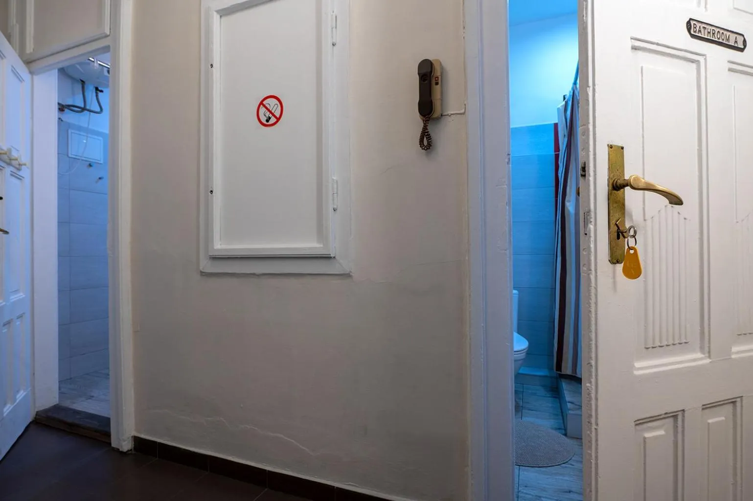 Bathroom in Trzy Kafki Private Rooms