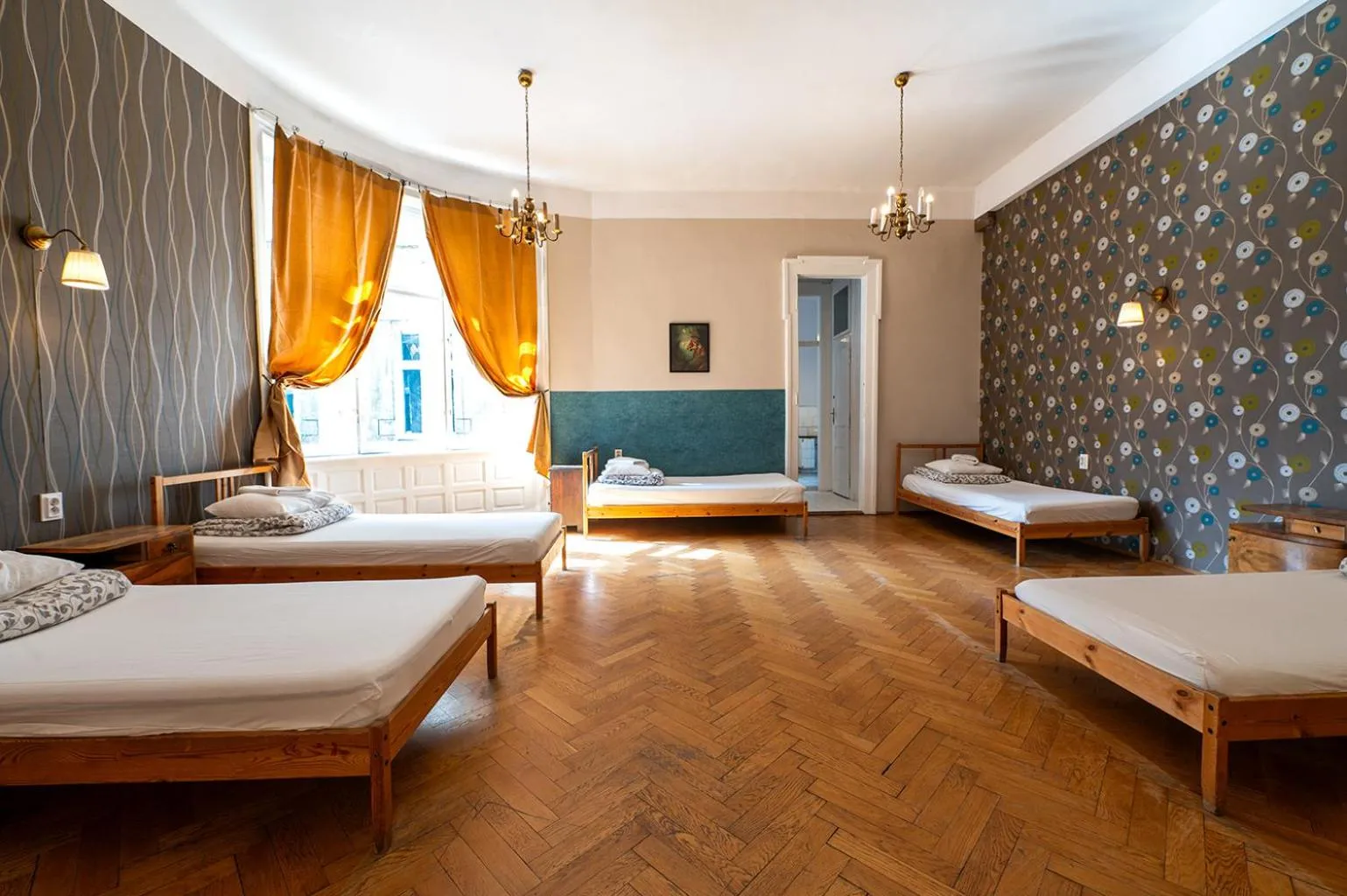 Photo of the whole room, Bed in Trzy Kafki Private Rooms