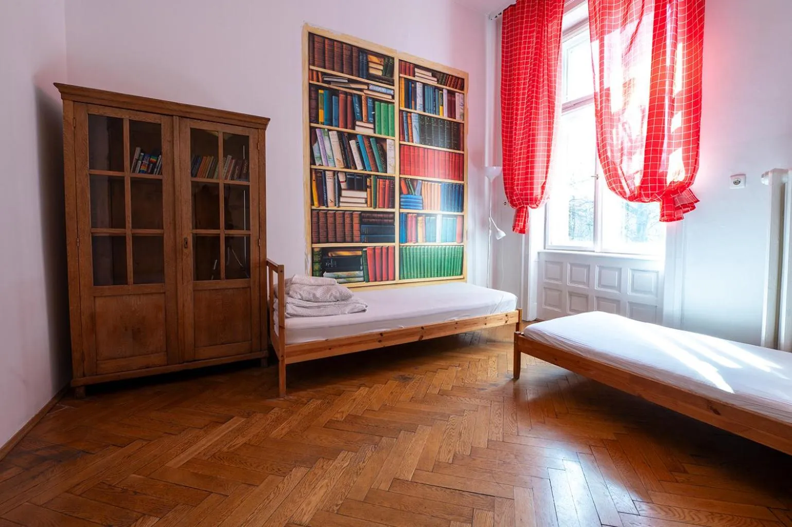 Photo of the whole room, Bed in Trzy Kafki Private Rooms