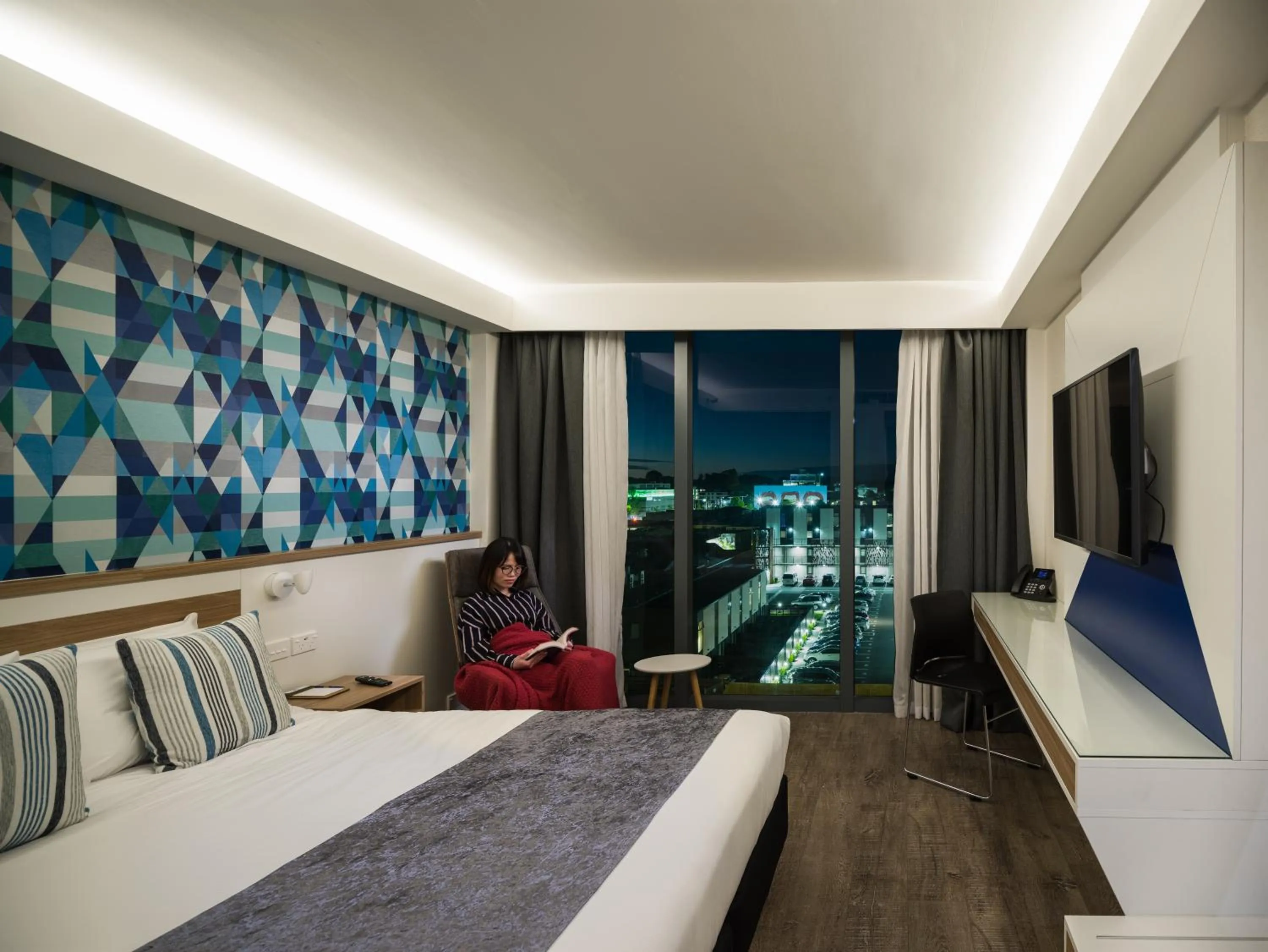 Photo of the whole room, Bed in Carnmore Hotel Christchurch