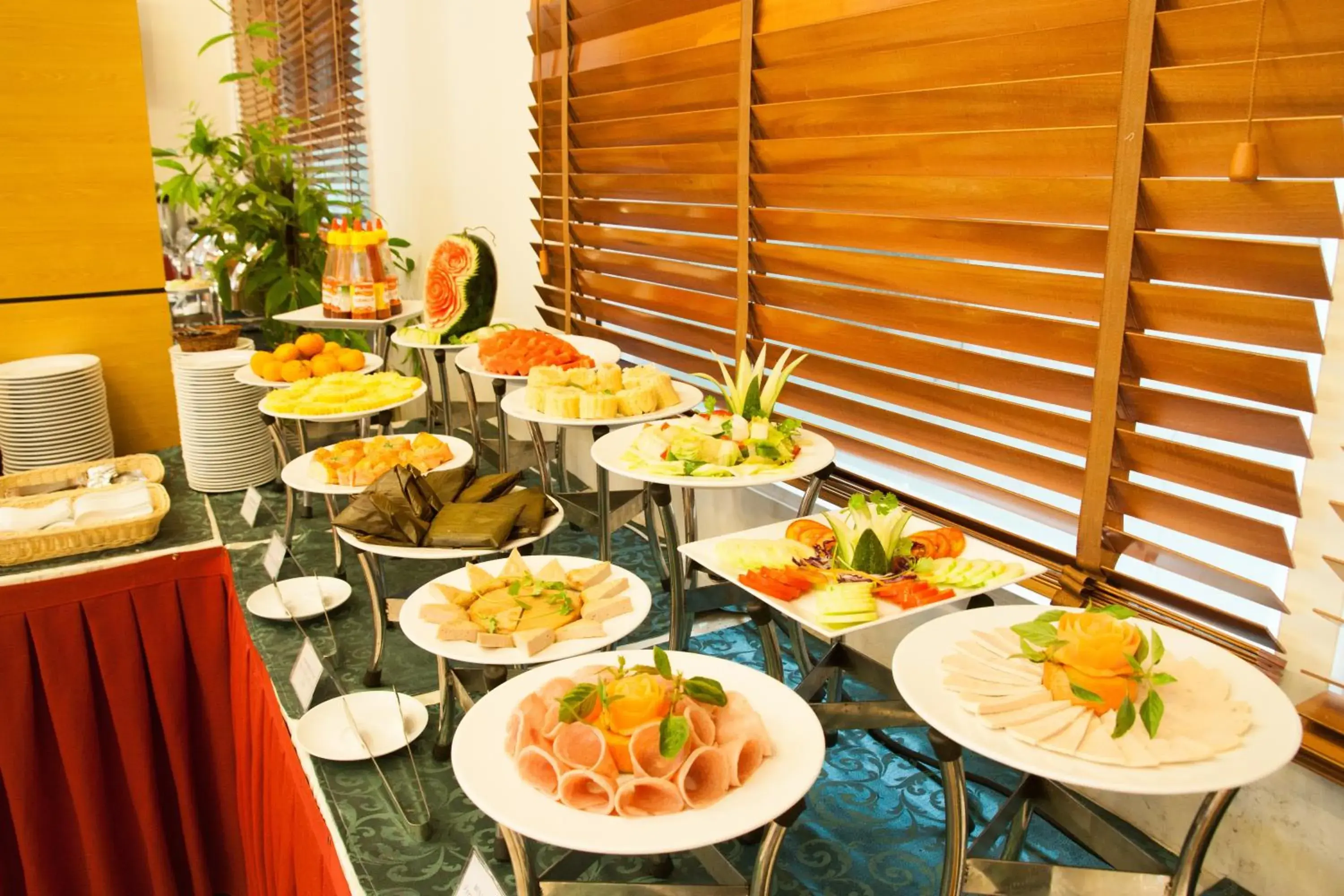 Restaurant/places to eat in Danang Petro Hotel Restaurant/places to eat in Danang Petro Hotel