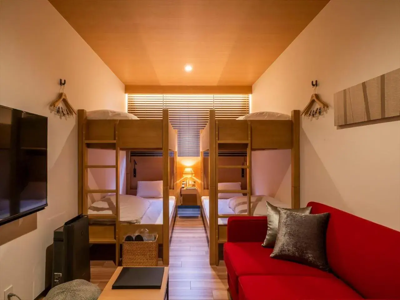 bunk bed in TORIFITO HOTEL&POD NISEKO bunk bed in TORIFITO HOTEL&POD NISEKO