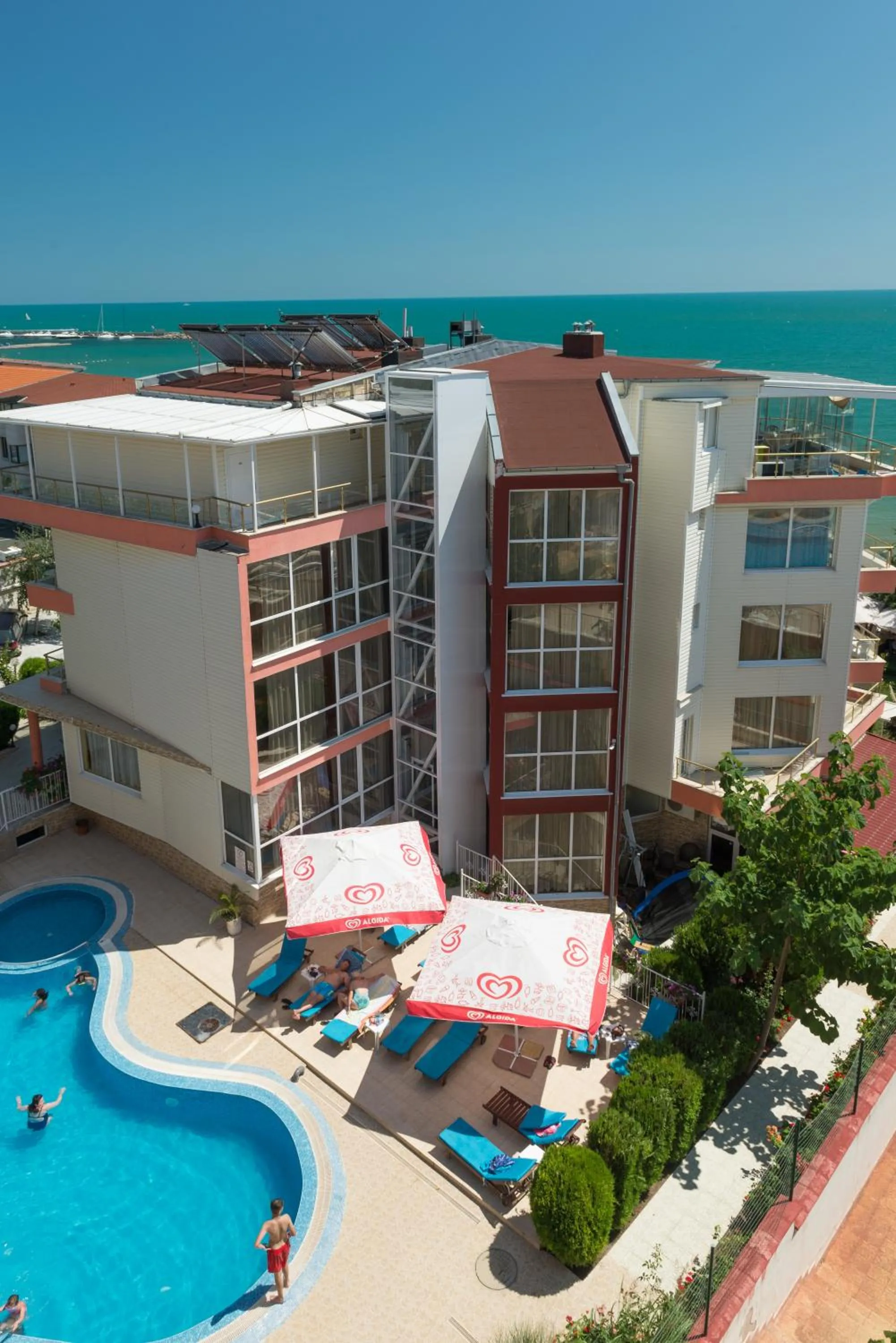 Iris Beach Hotel