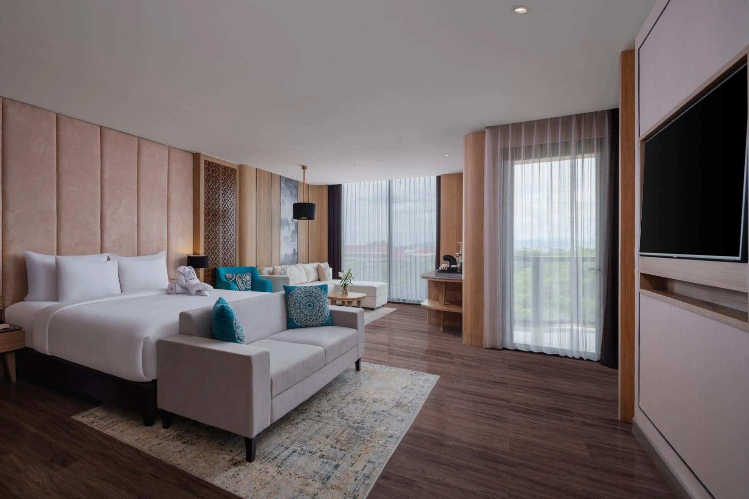 Bedroom, Bed in The Manohara Hotel Yogyakarta