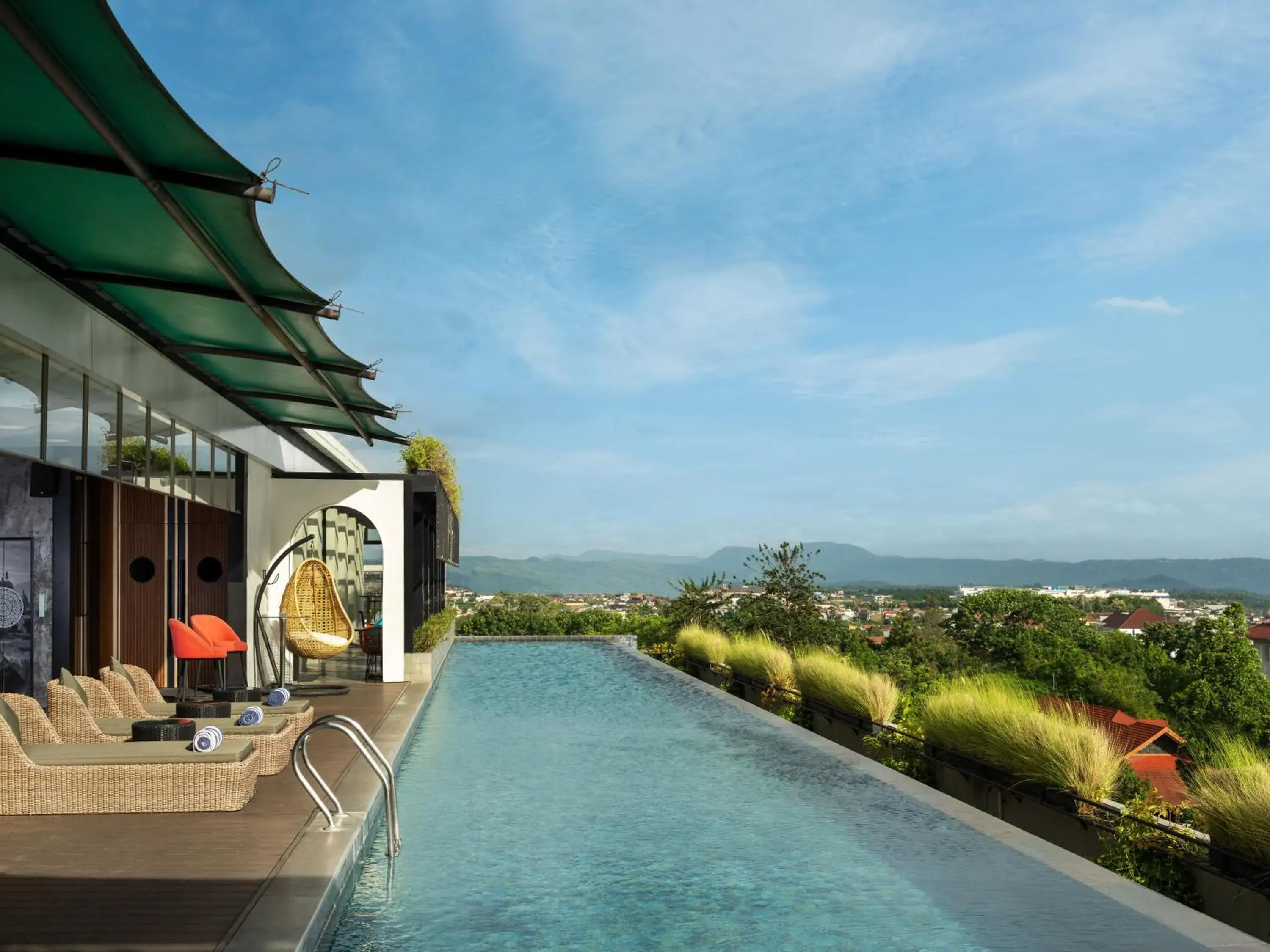 Swimming pool in The Manohara Hotel Yogyakarta Swimming pool in The Manohara Hotel Yogyakarta