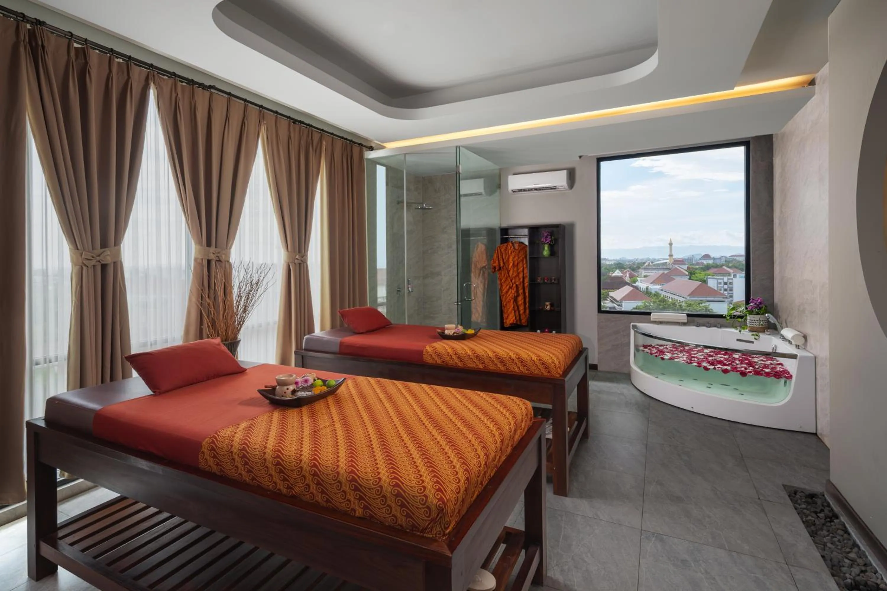 Spa and wellness centre/facilities, Bed in The Manohara Hotel Yogyakarta
