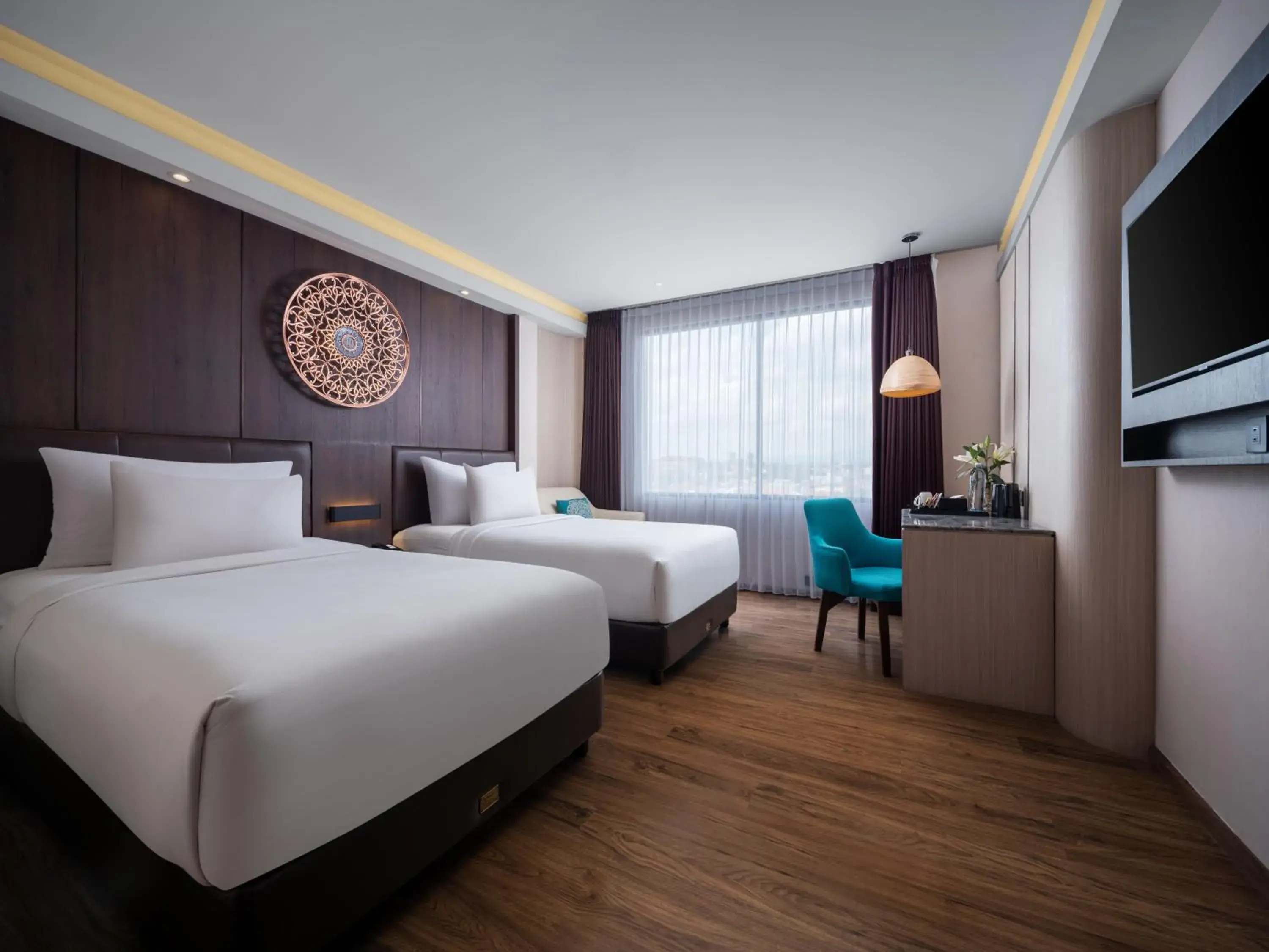 Bedroom, Bed in The Manohara Hotel Yogyakarta Bedroom, Bed in The Manohara Hotel Yogyakarta