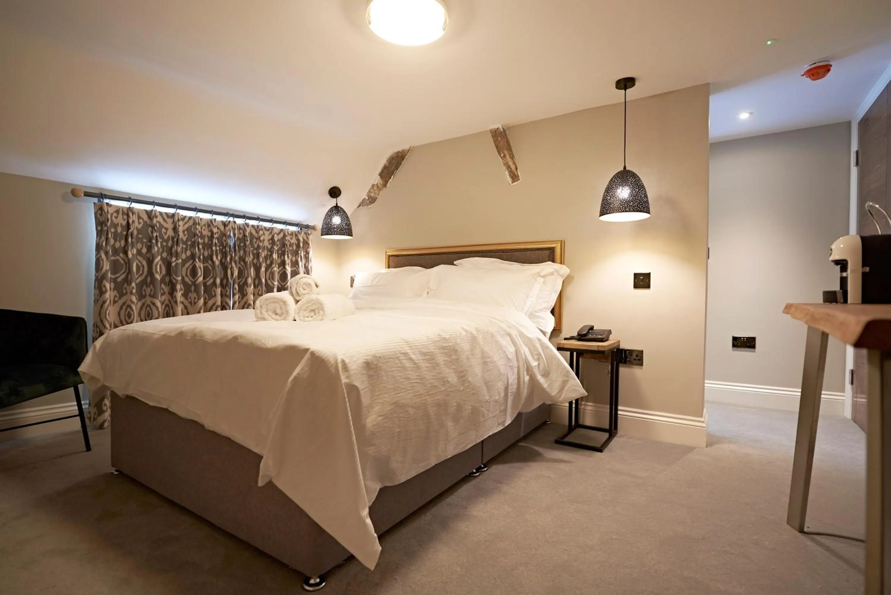 Bedroom, Bed in Valentino s Restaurant with Rooms