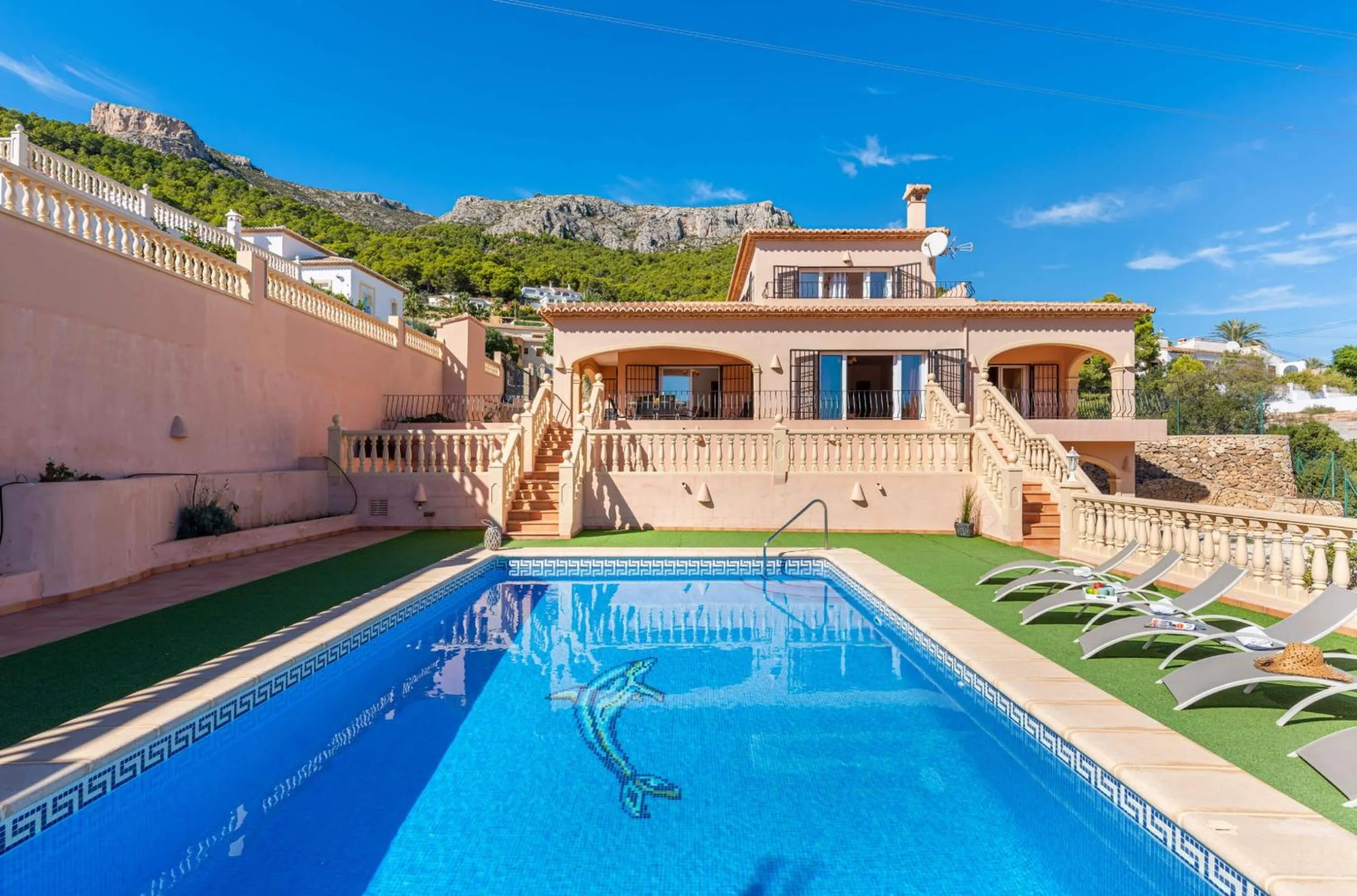 Swimming pool in Villa Amanda - PlusHolidays