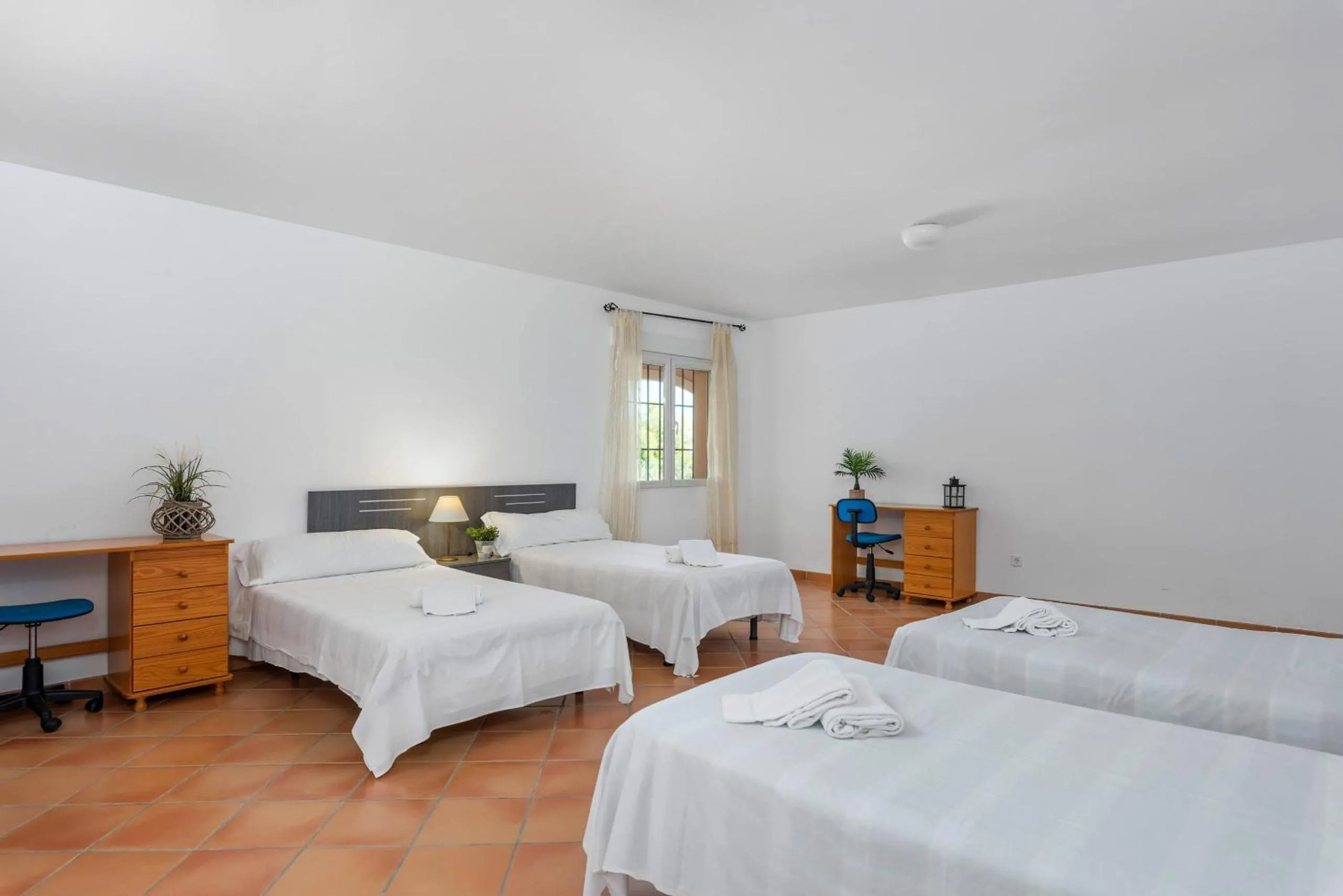 Bed in Villa Amanda - PlusHolidays