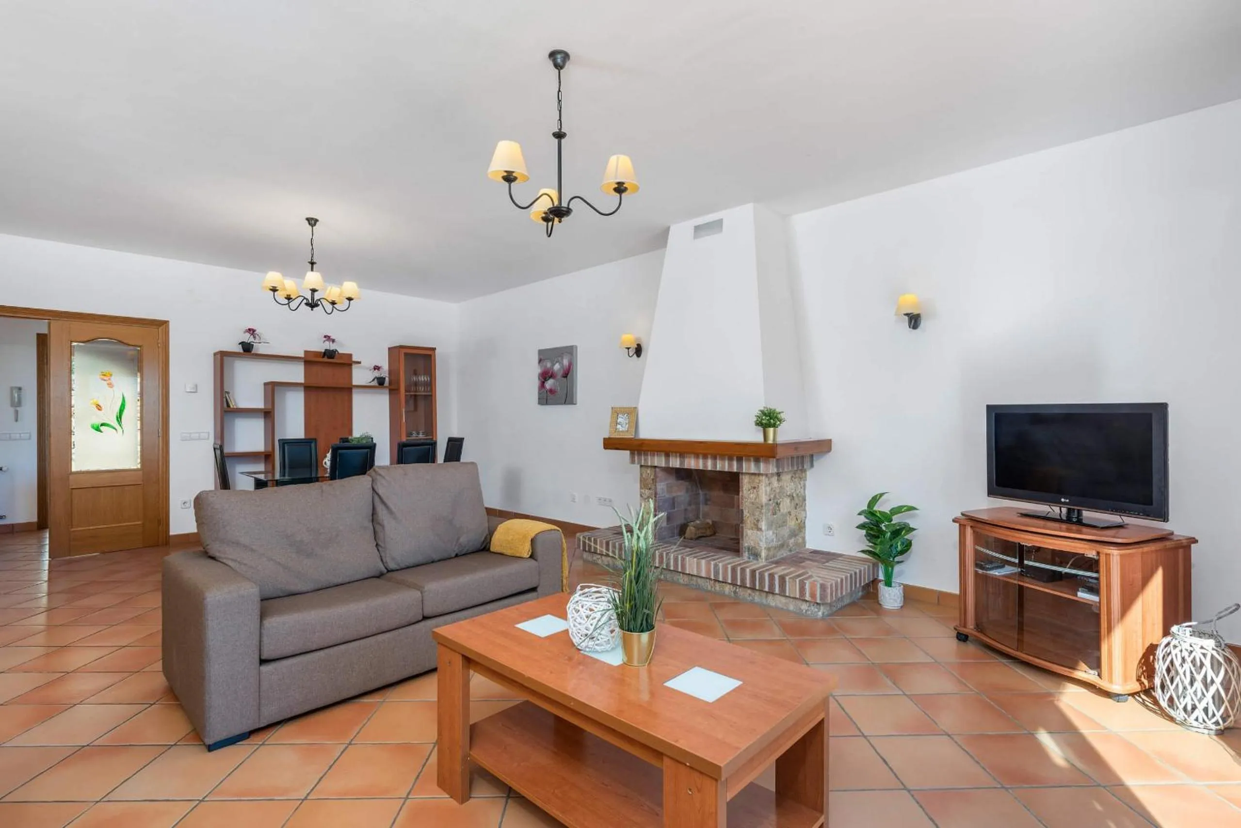 Communal lounge/ TV room in Villa Amanda - PlusHolidays