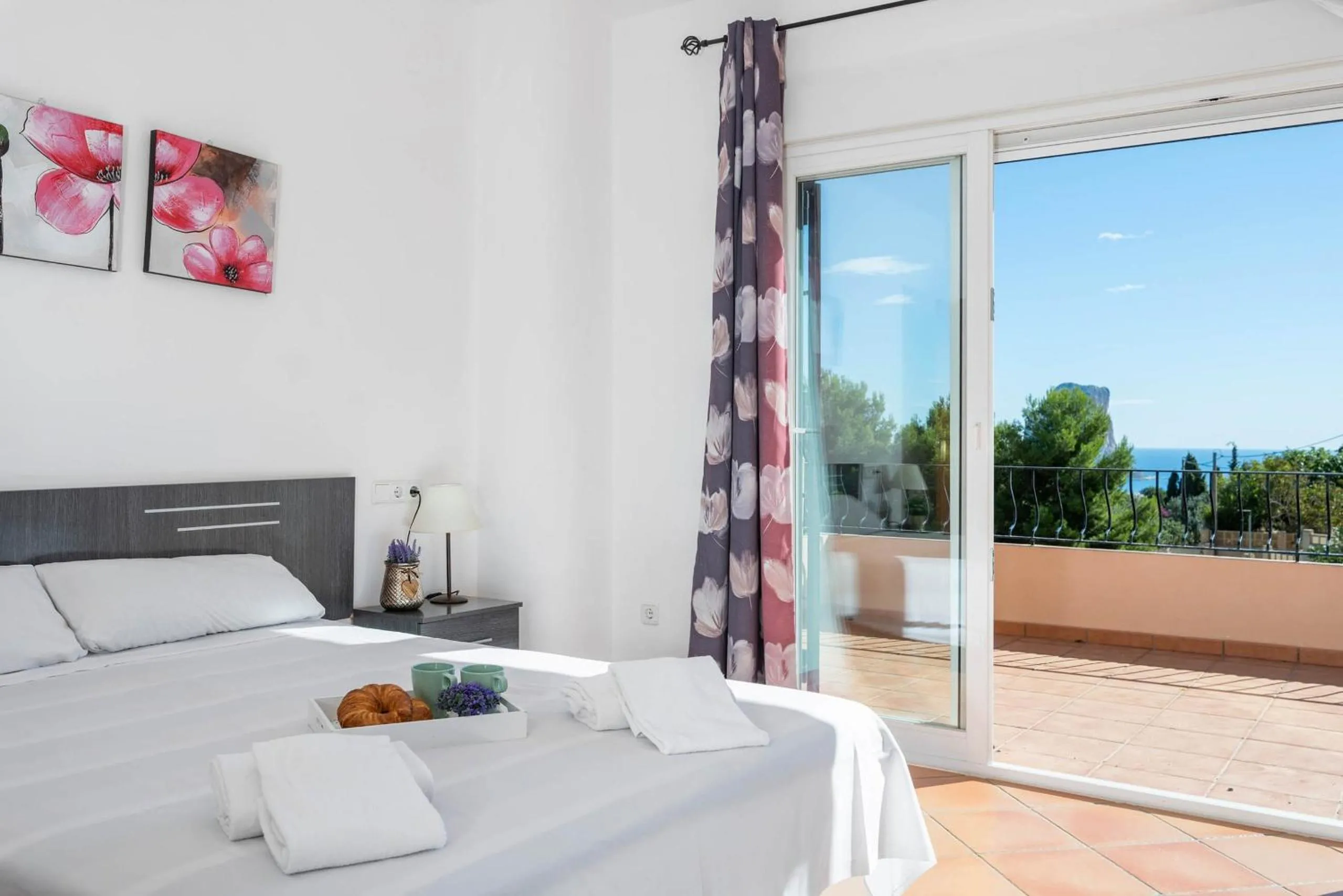 Bed in Villa Amanda - PlusHolidays