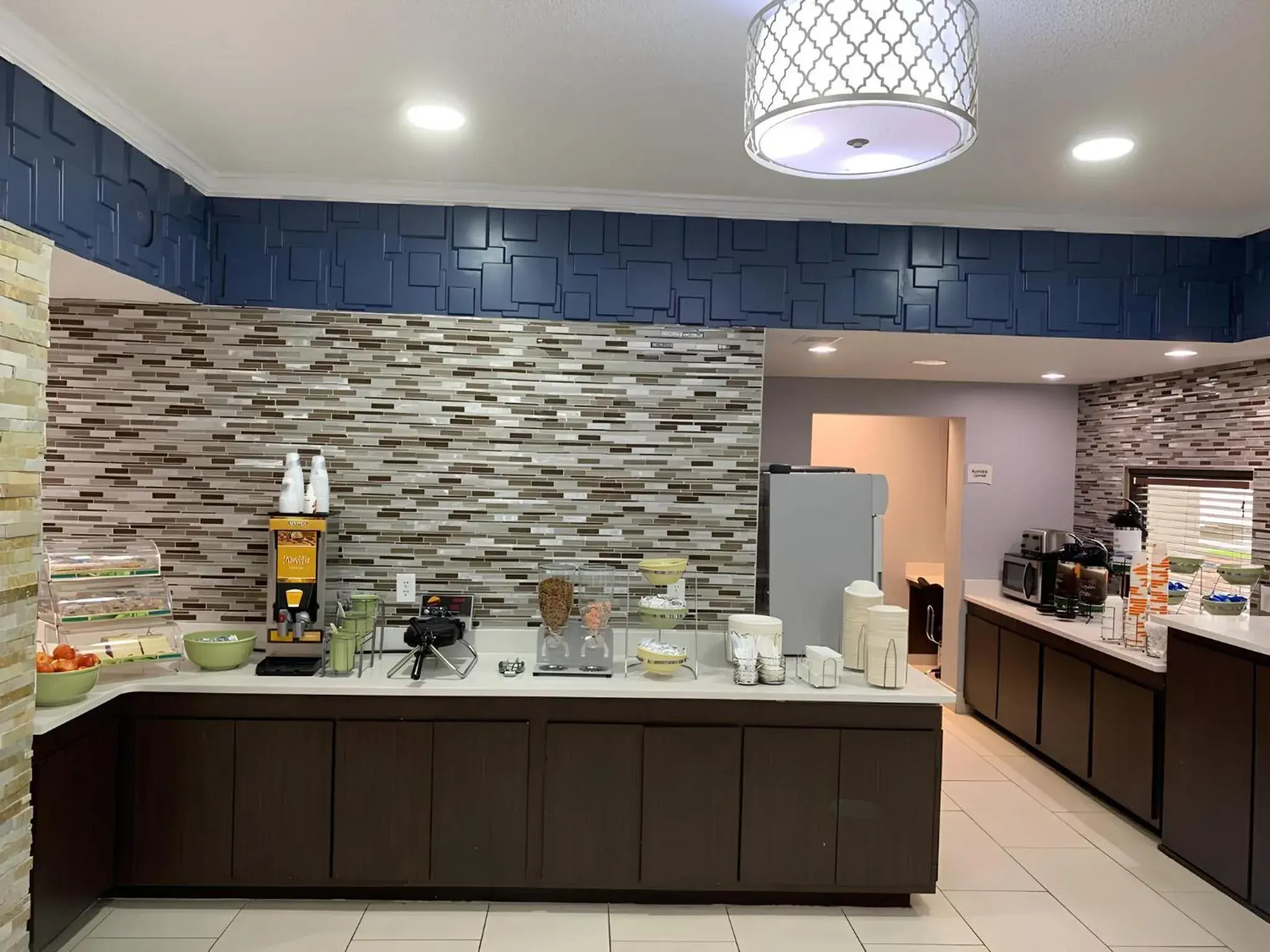 Restaurant/places to eat in Quality Inn Albany Restaurant/places to eat in Quality Inn Albany