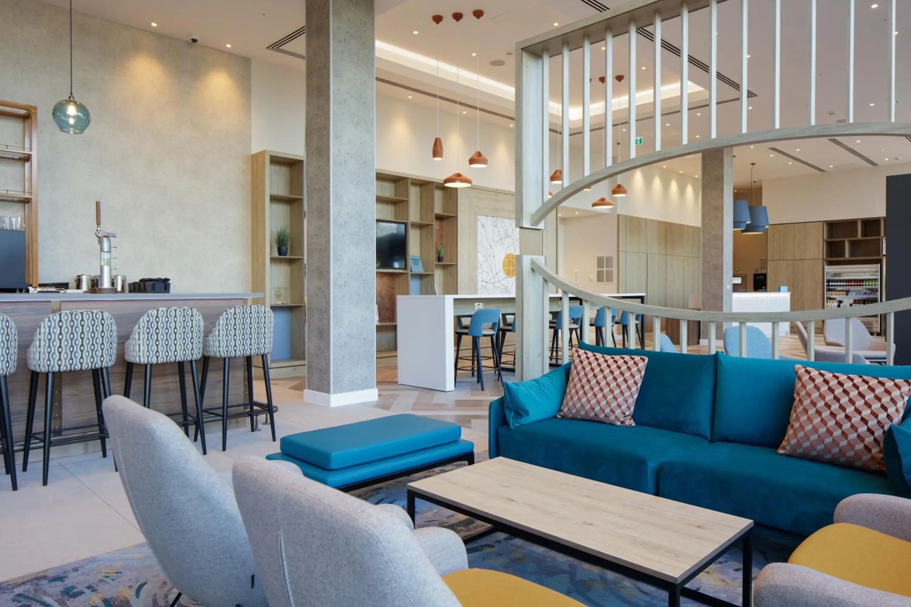 Lounge or bar in Hilton Garden Inn Stoke On Trent Lounge or bar in Hilton Garden Inn Stoke On Trent