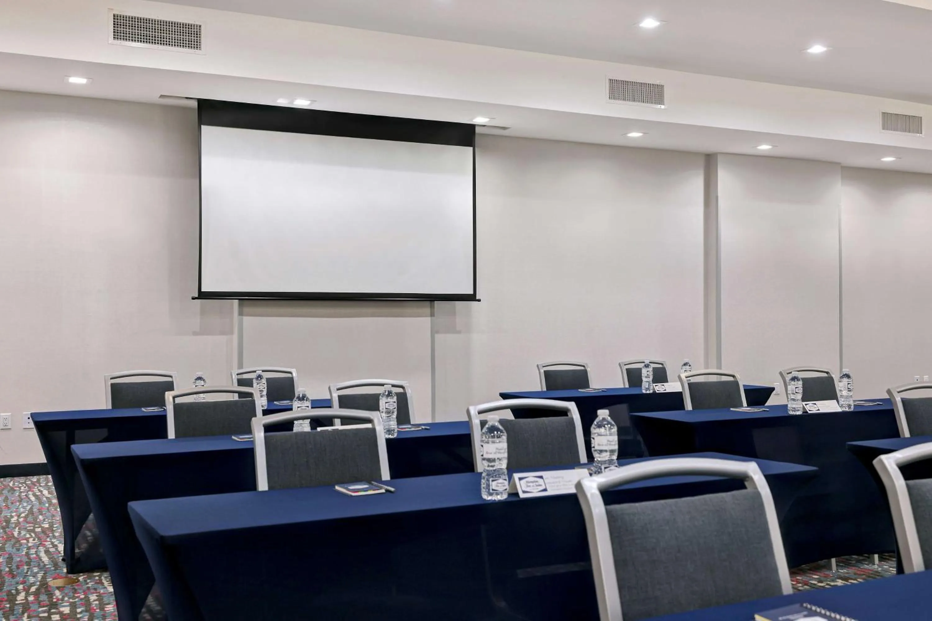 Meeting/conference room in Hampton Inn & Suites Houston East Beltway 8, Tx