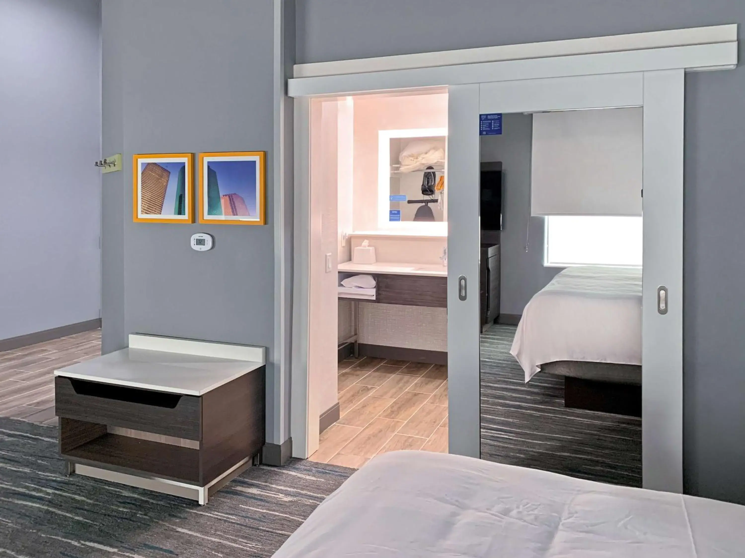 Bed in Hampton Inn & Suites Houston East Beltway 8, Tx Bed in Hampton Inn & Suites Houston East Beltway 8, Tx