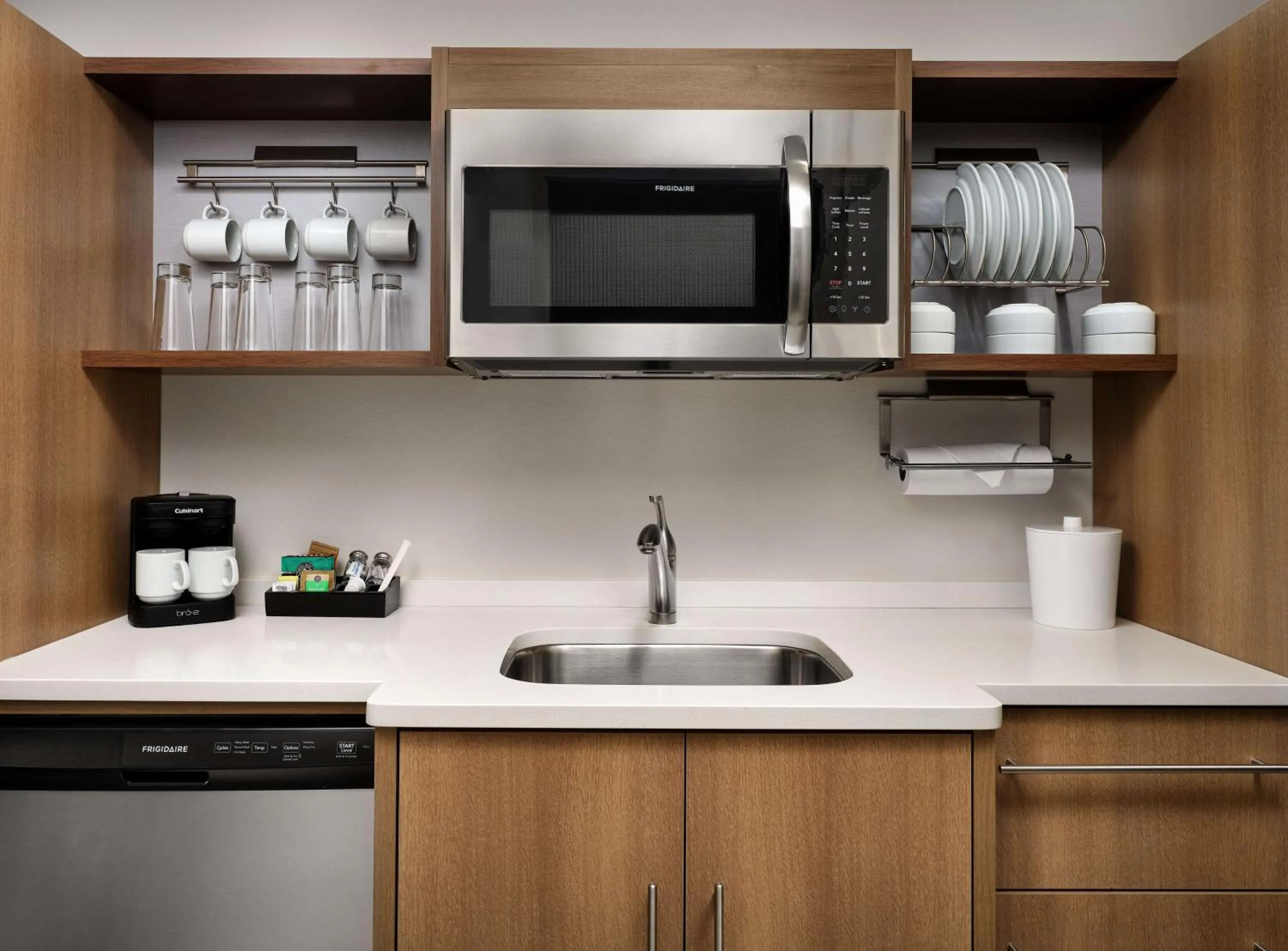Kitchen or kitchenette in Home2 Suites By Hilton Fishers Indianapolis Northeast